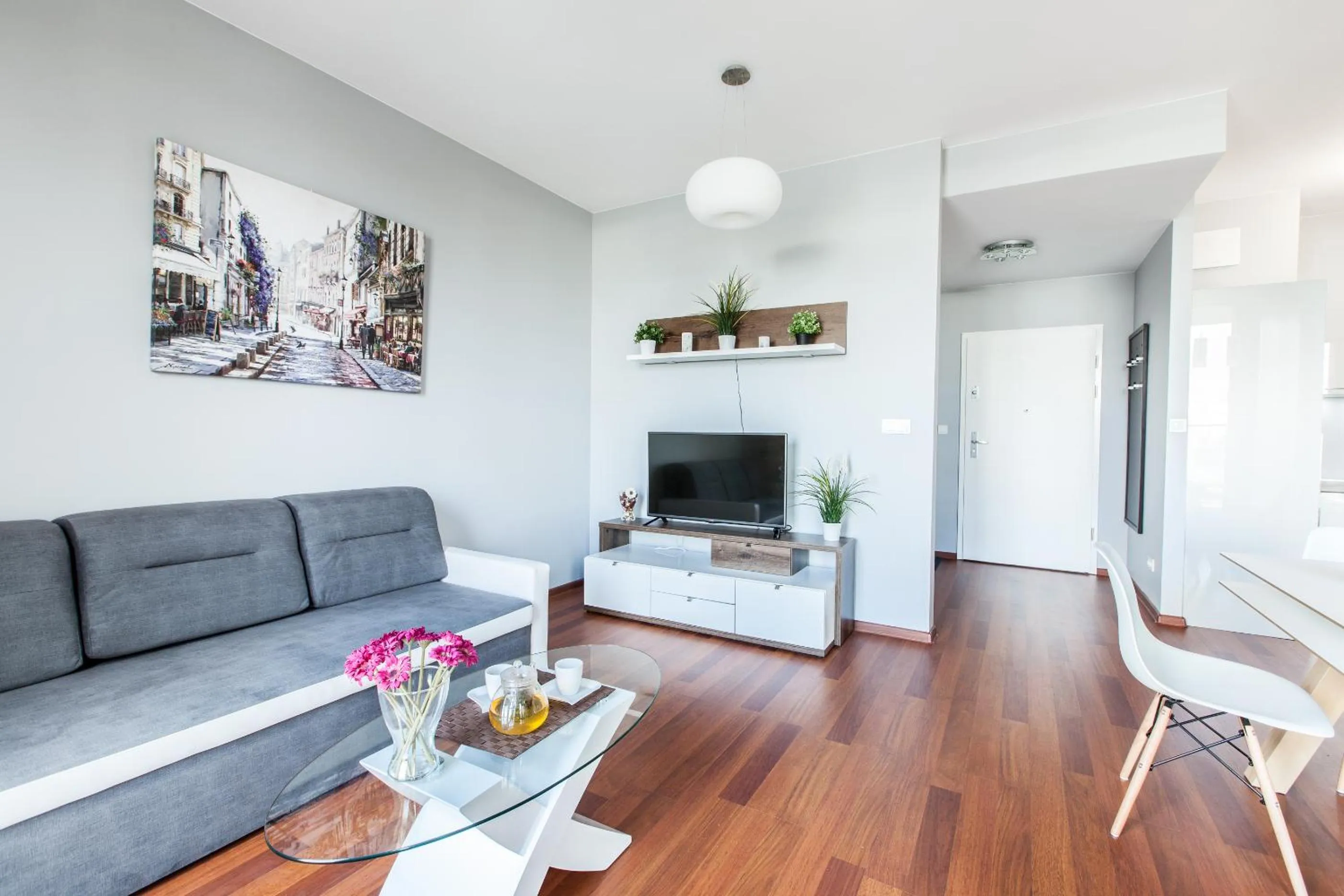 TV and multimedia in Warsaw Aparthotel