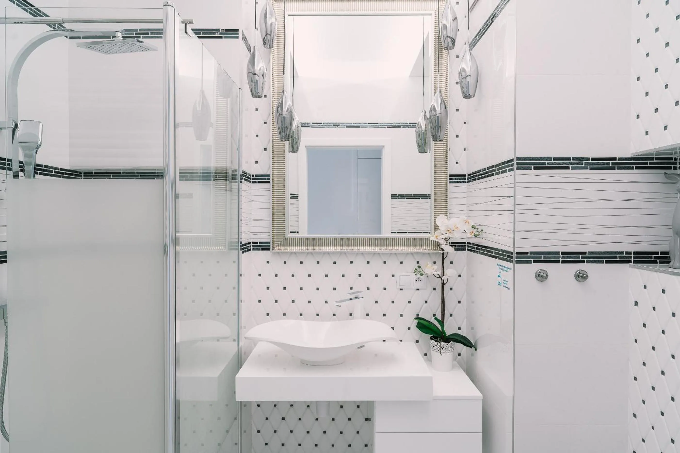 Shower in Warsaw Aparthotel