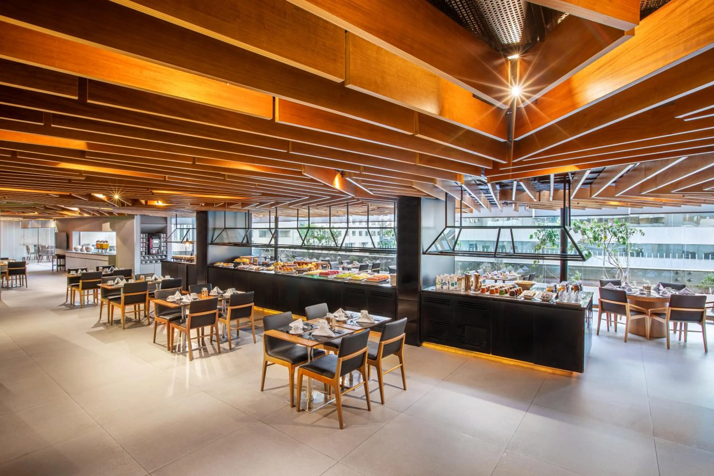 Restaurant/places to eat in Meliá Brasil 21