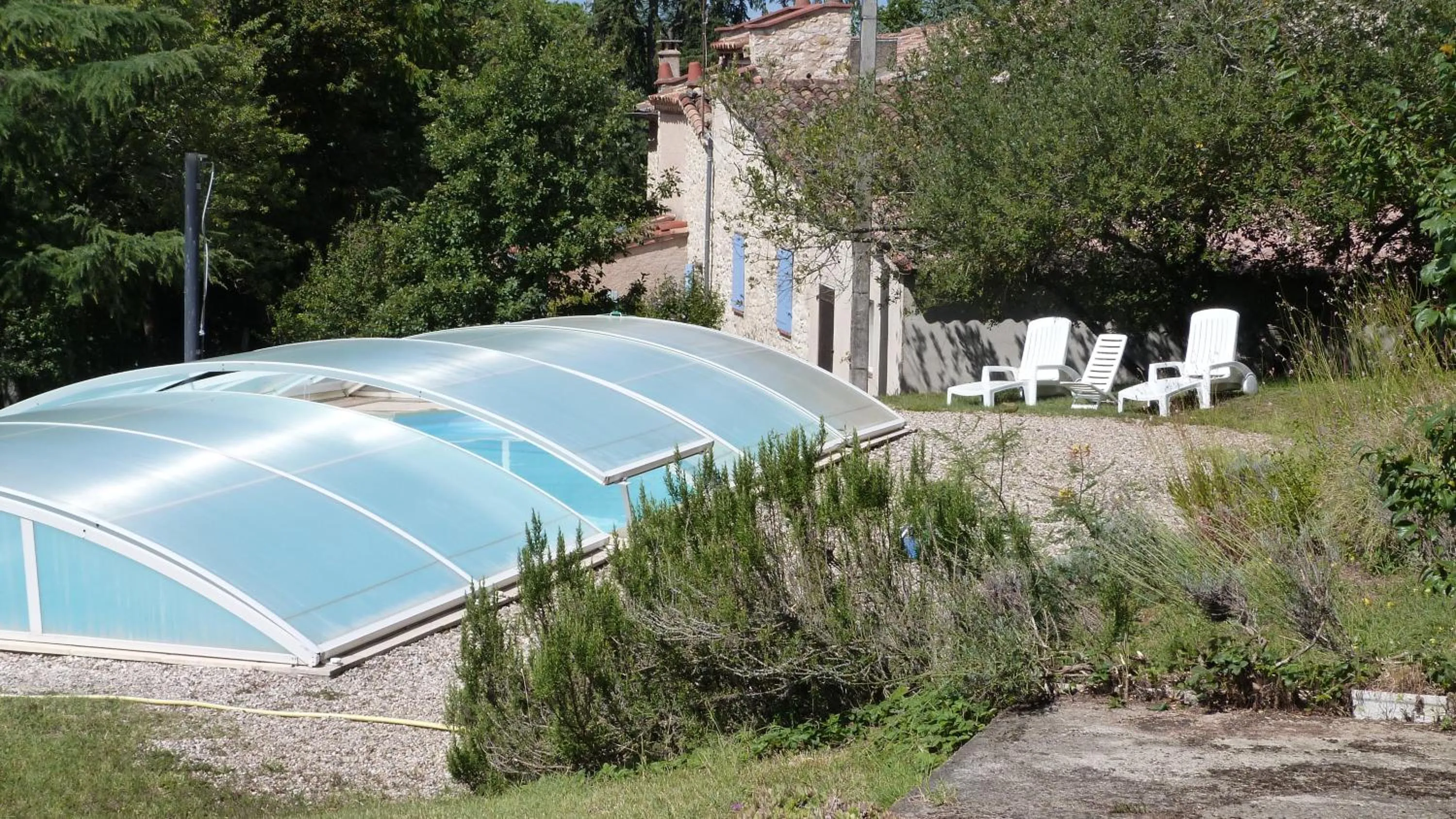 Swimming pool in Les Chambres d'Hôtes du Rouyre
