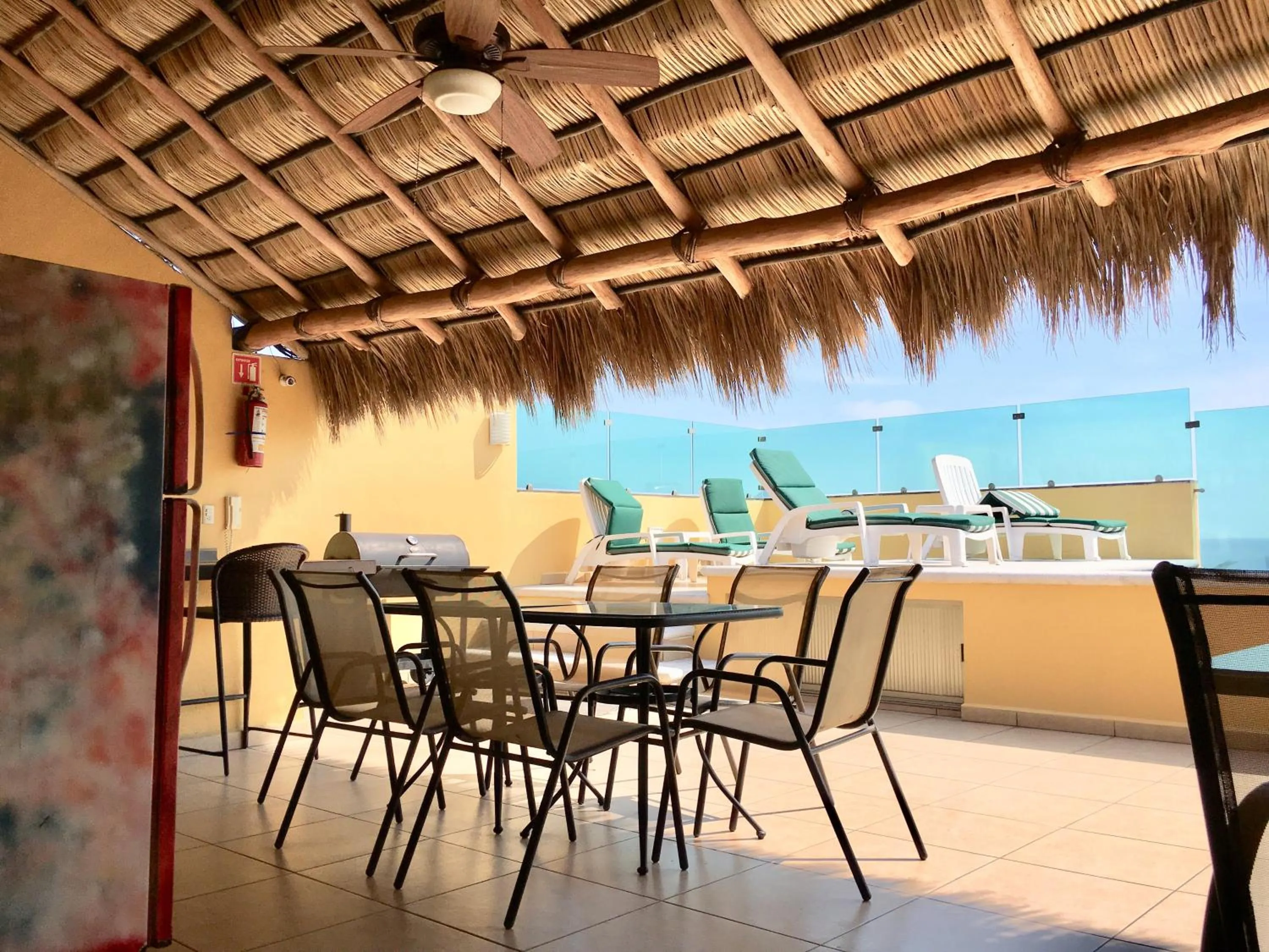 Andressa Mia Apartments