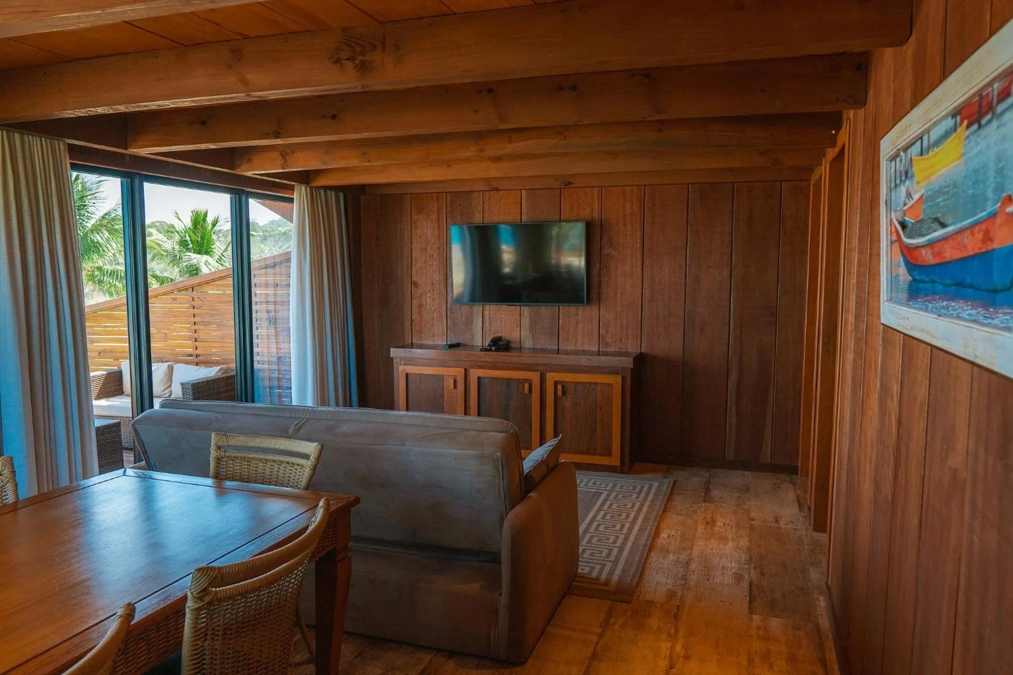 Communal lounge/ TV room in Hotel Atalaia do Mariscal