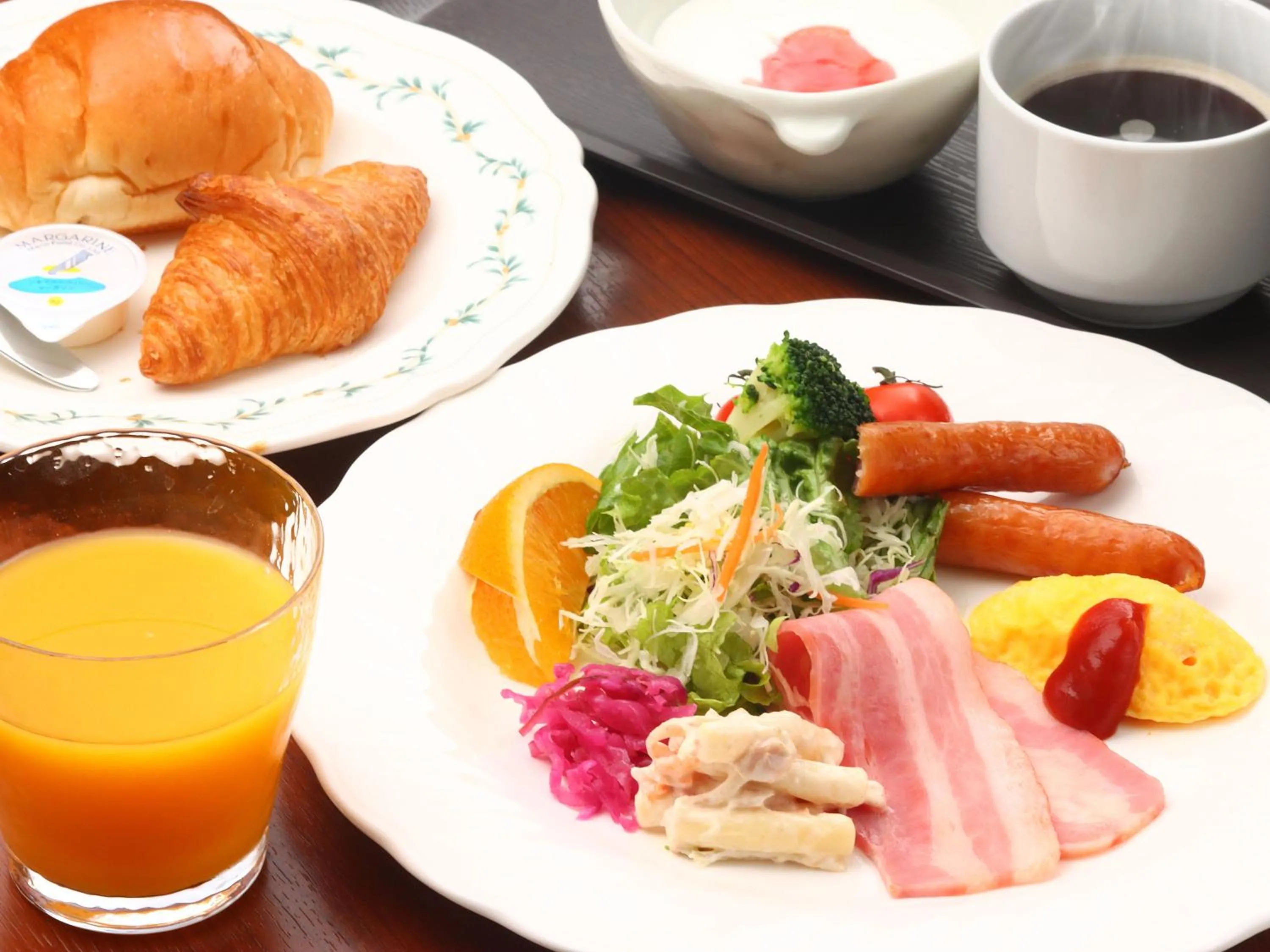 Buffet breakfast in Hakuba Tsugaike Sunrise Tanne