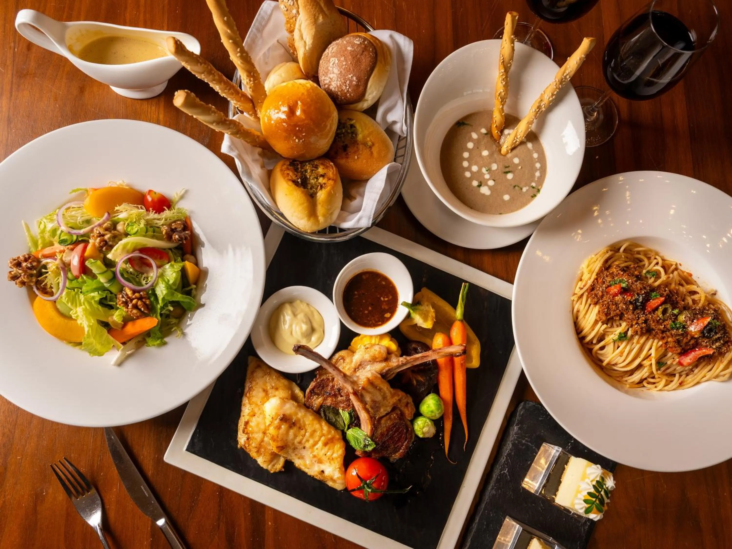 Lunch in Ramada Plaza by Wyndham Sanya Bay