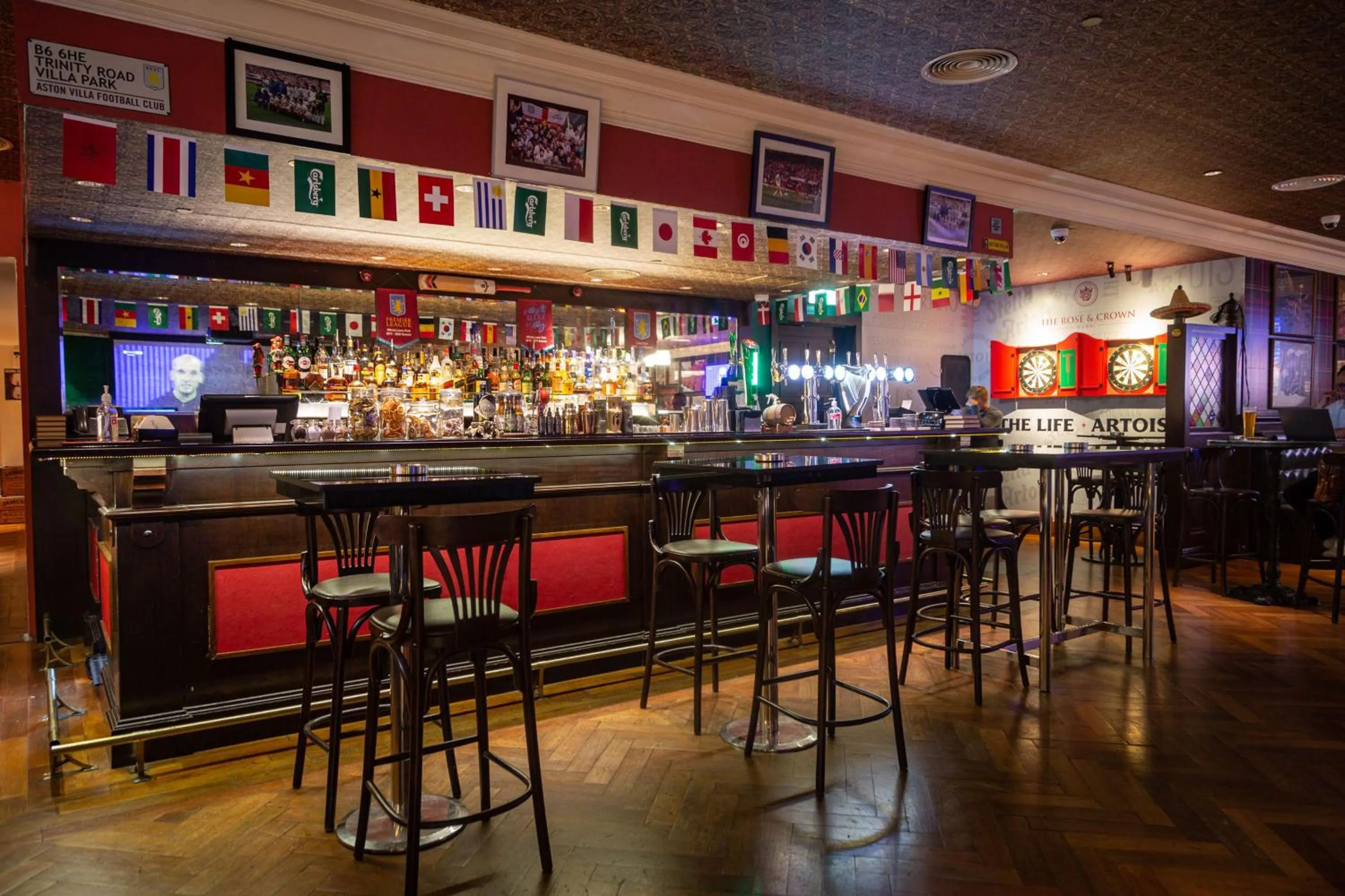 Restaurant/places to eat in V Hotel Dubai, Curio Collection by Hilton