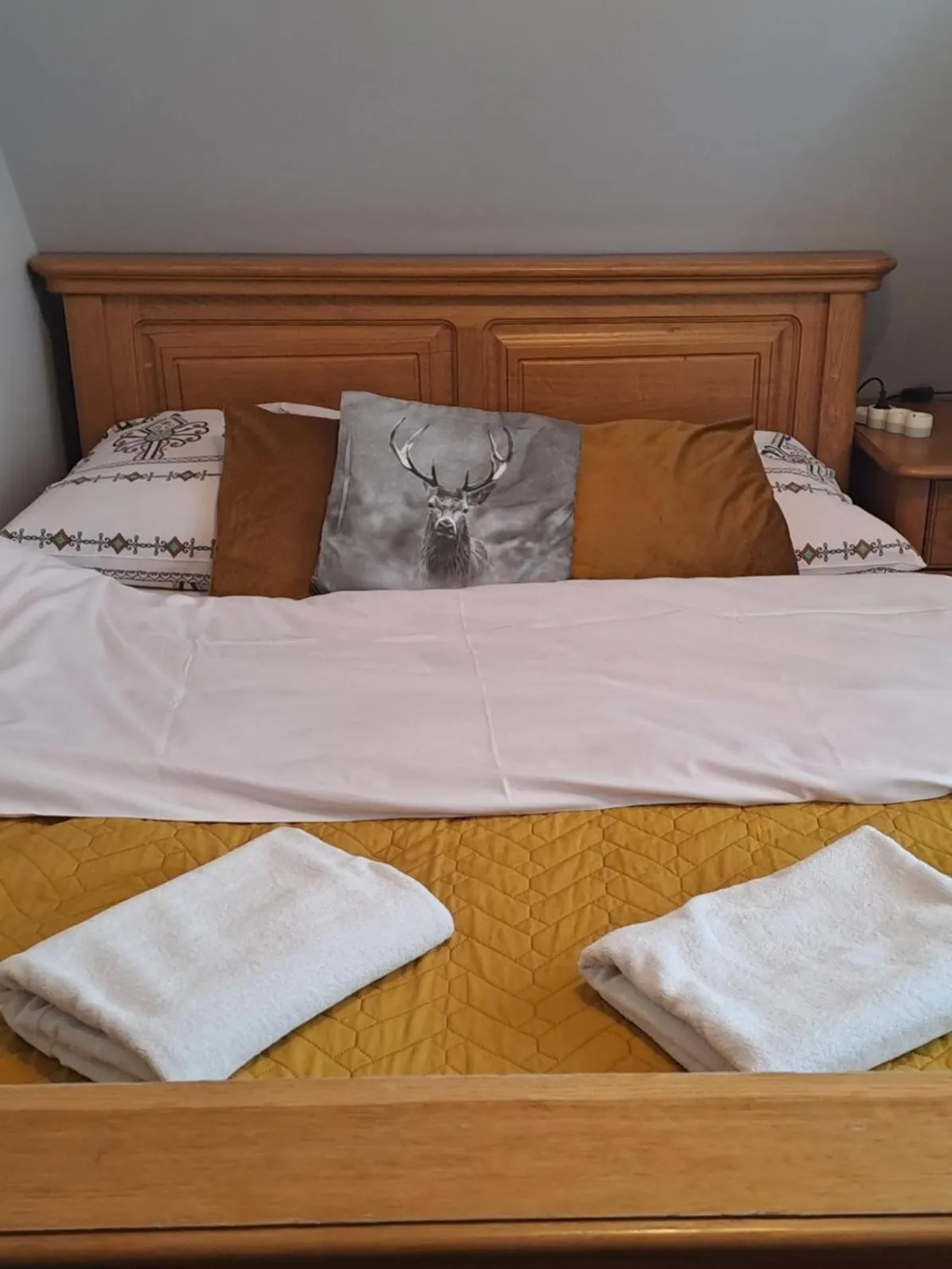 Bed in Willa Wisienka