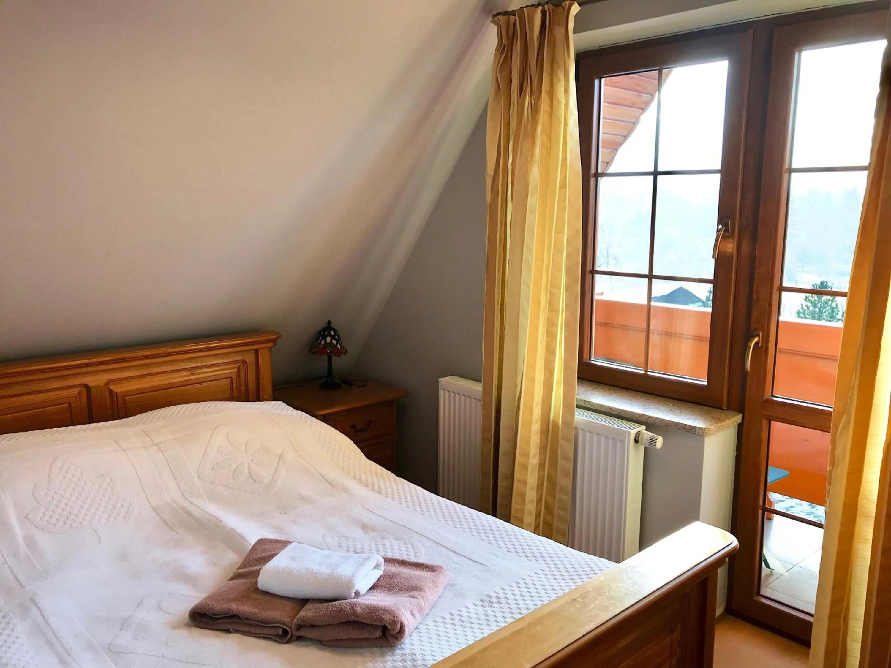 Bed in Willa Wisienka