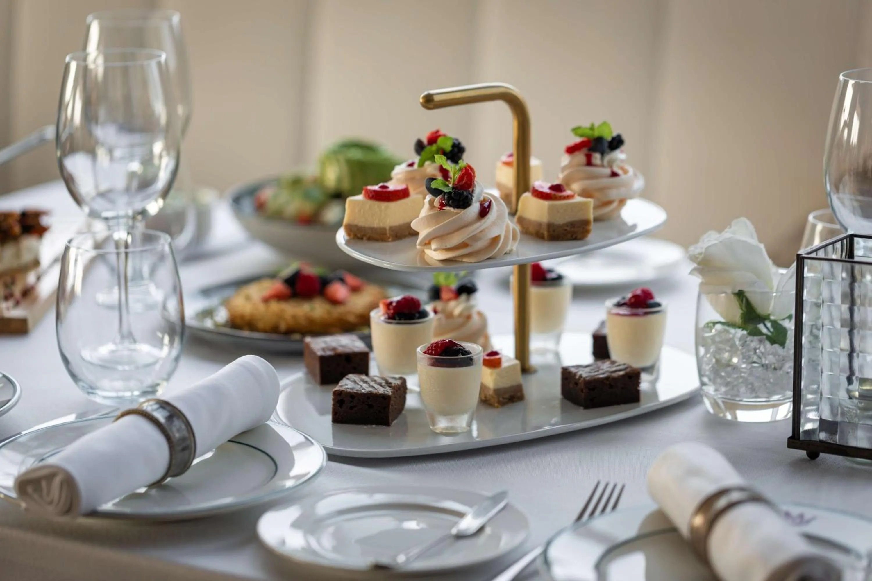 Lounge or bar in Hilton Dubai Al Habtoor City