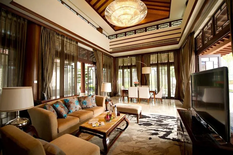 Dining area in Imperial Springs