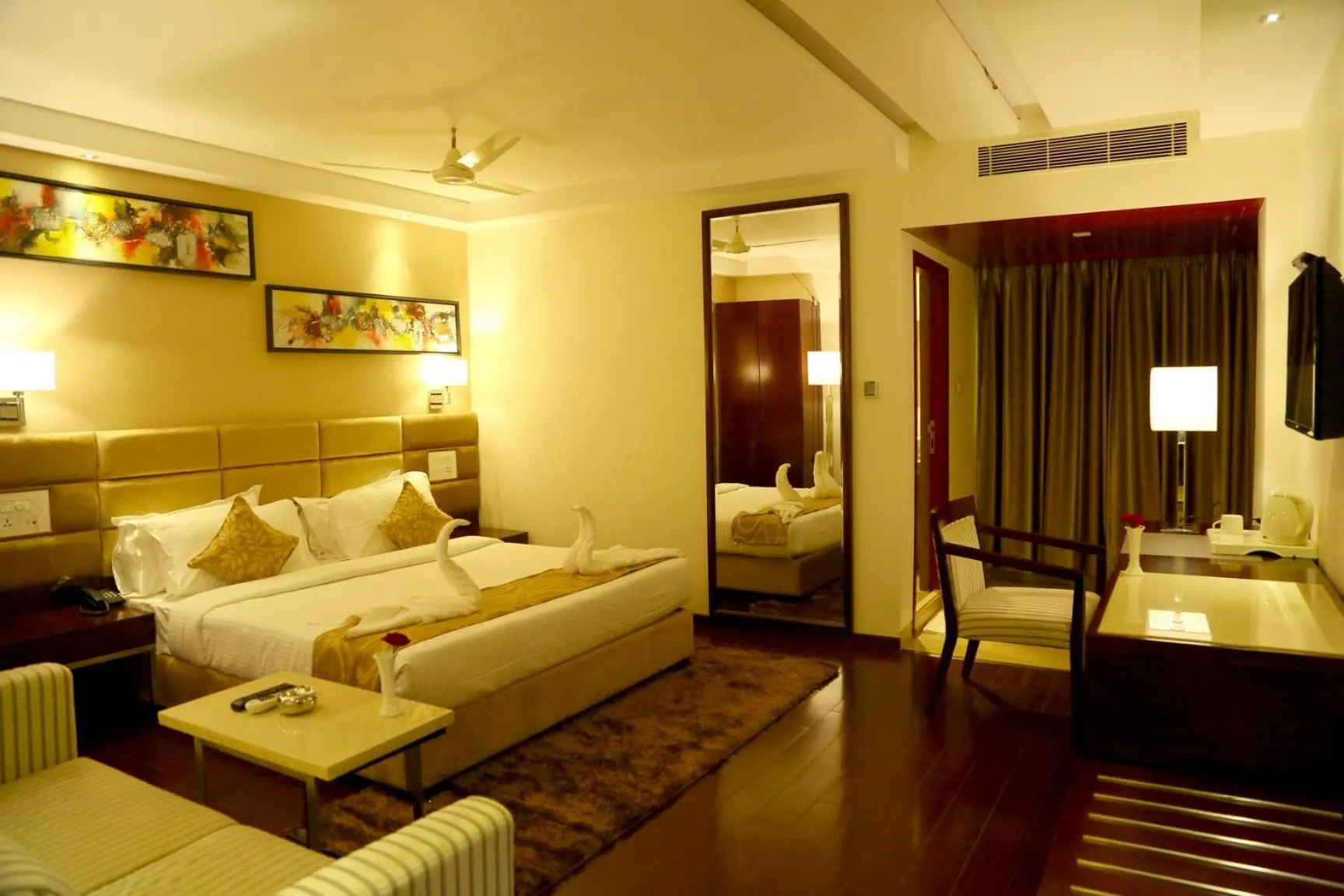 Photo of the whole room, Bed in Hotel Park N