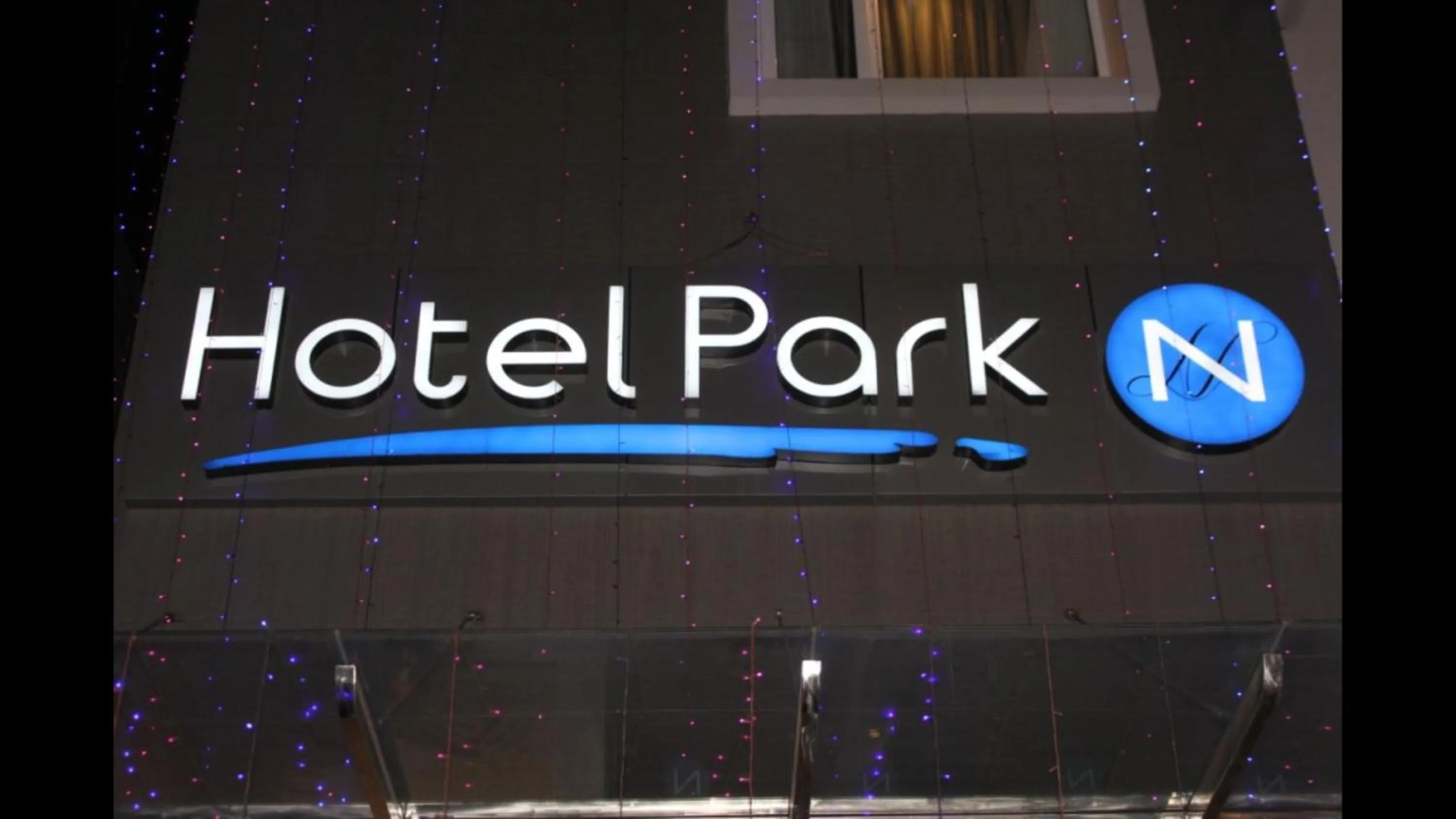 Logo/Certificate/Sign in Hotel Park N