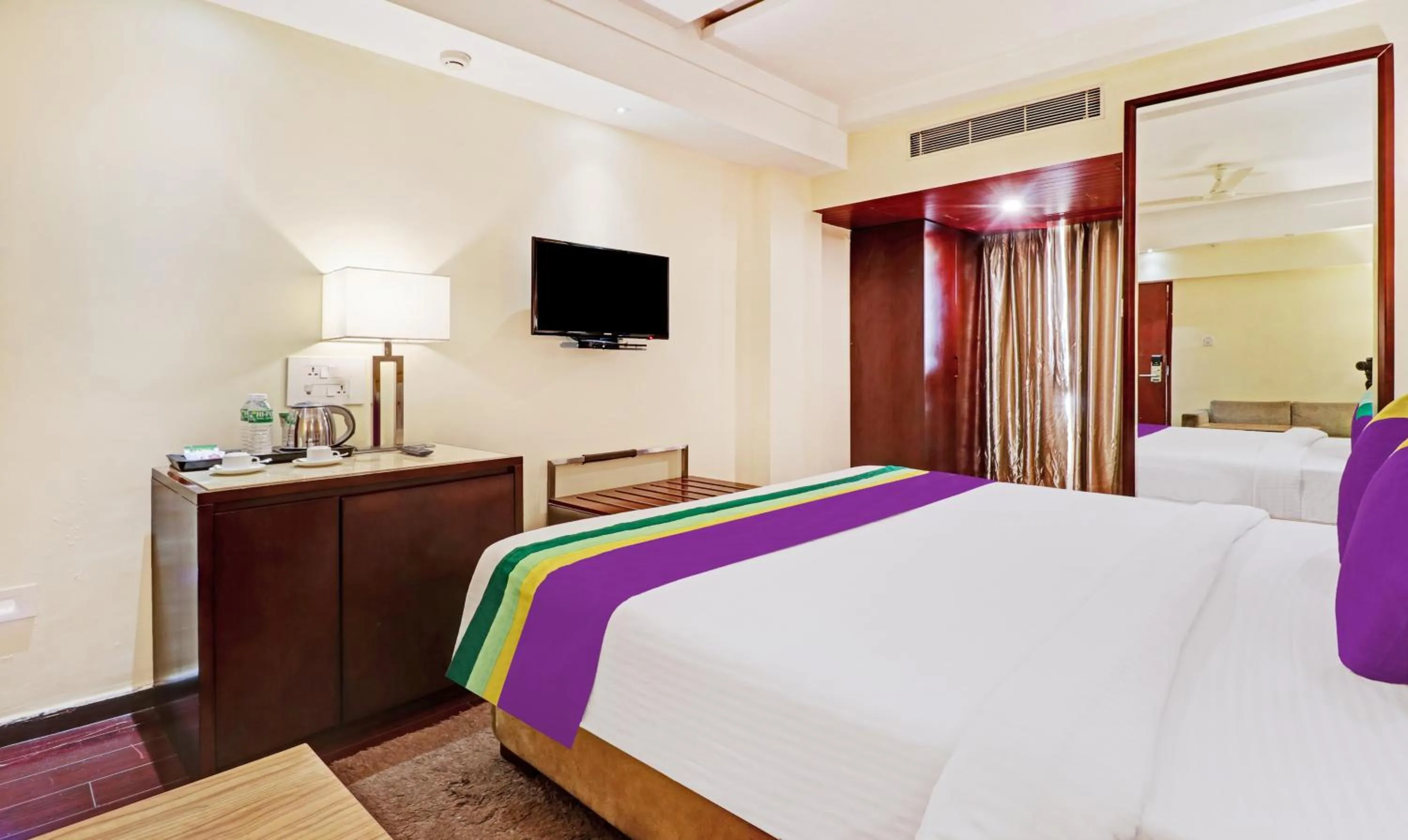 TV and multimedia, Bed in Hotel Park N