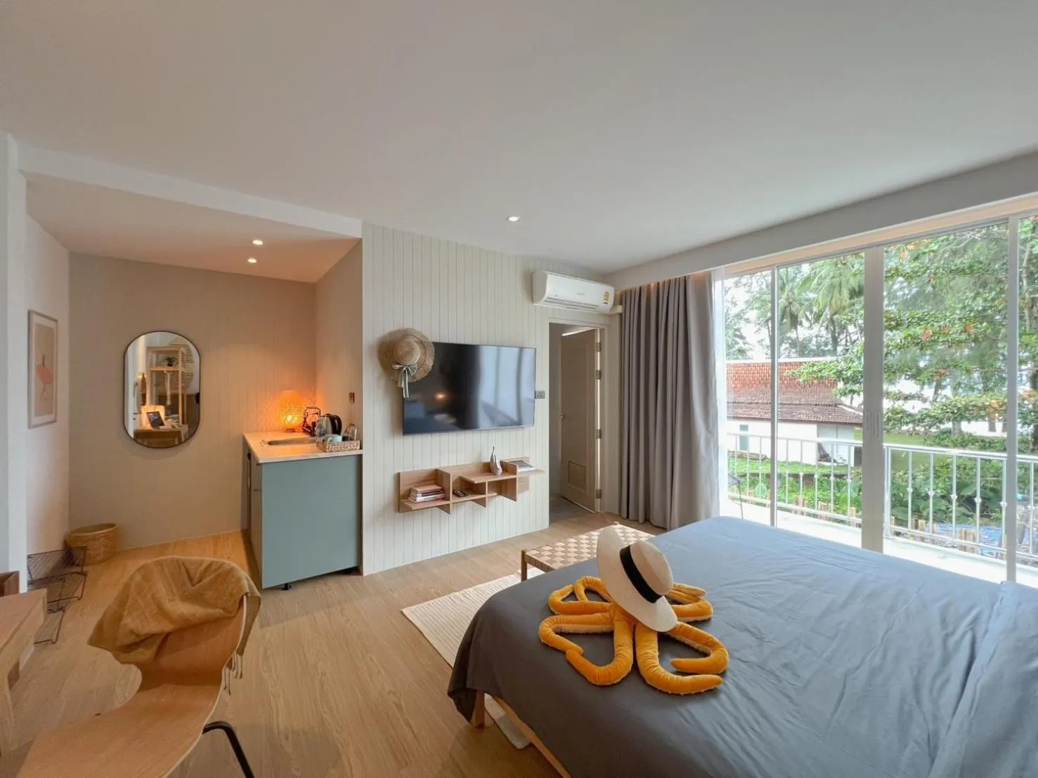 Bed in MJ Boutique Hotel Khao Lak