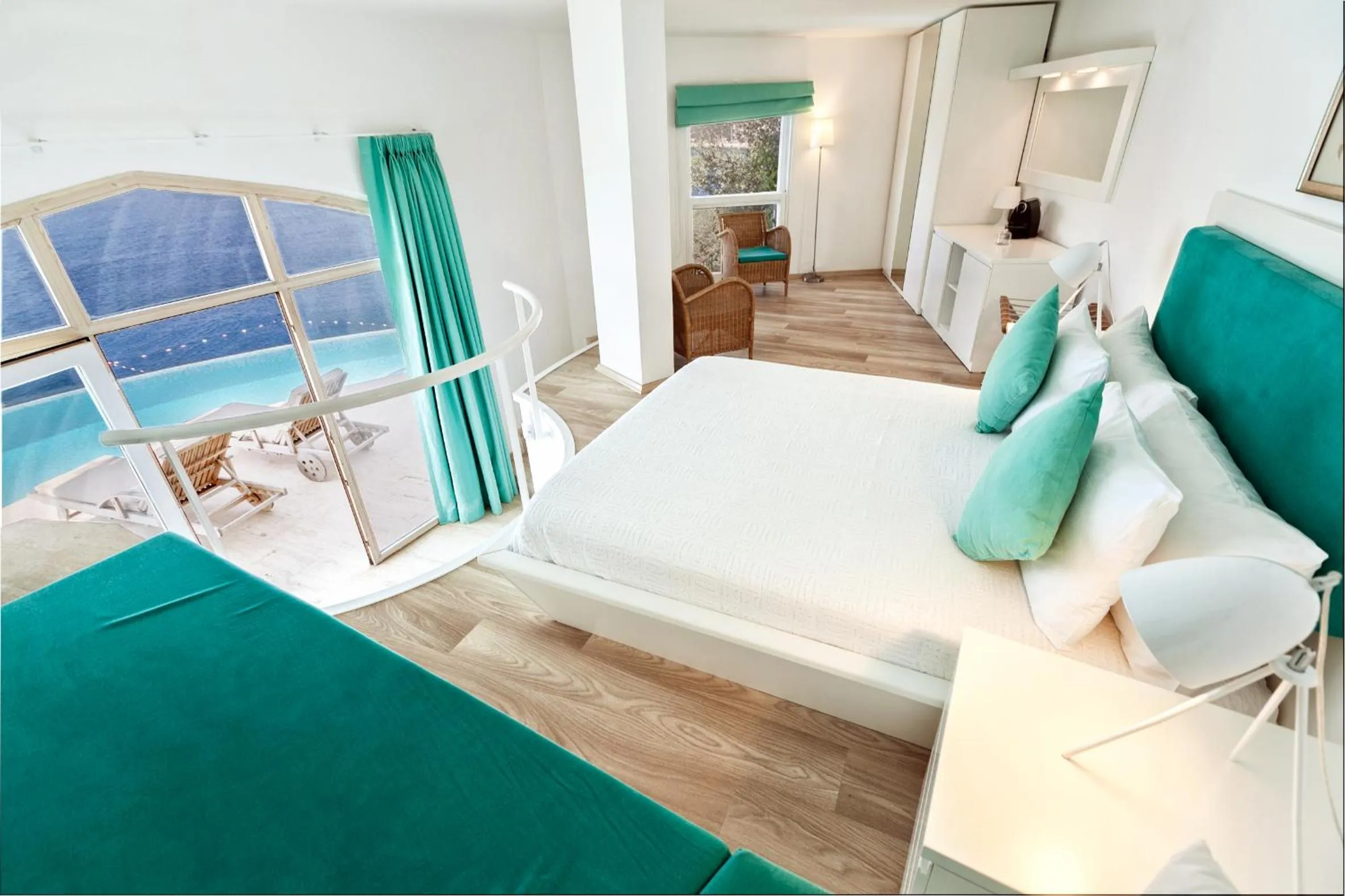 Photo of the whole room, Bed in Hotel Villa Mahal