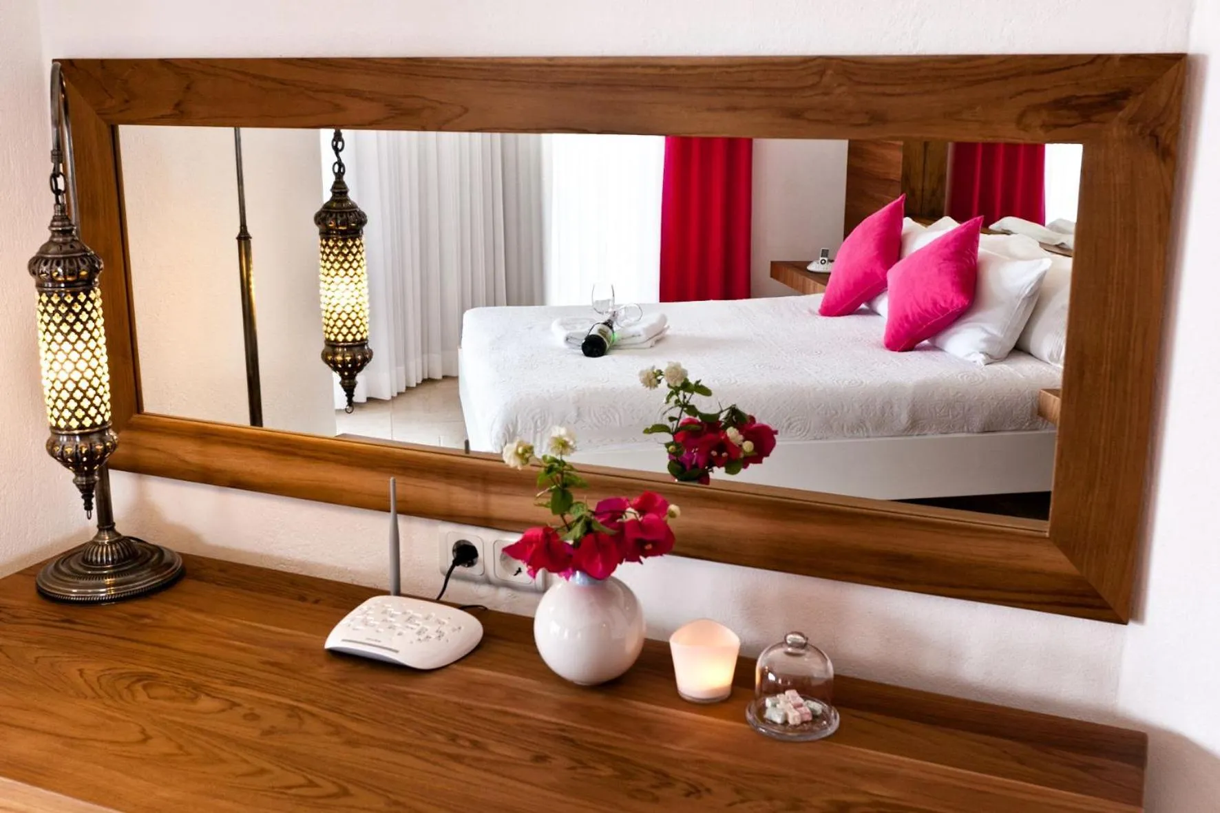 Photo of the whole room, Bed in Hotel Villa Mahal