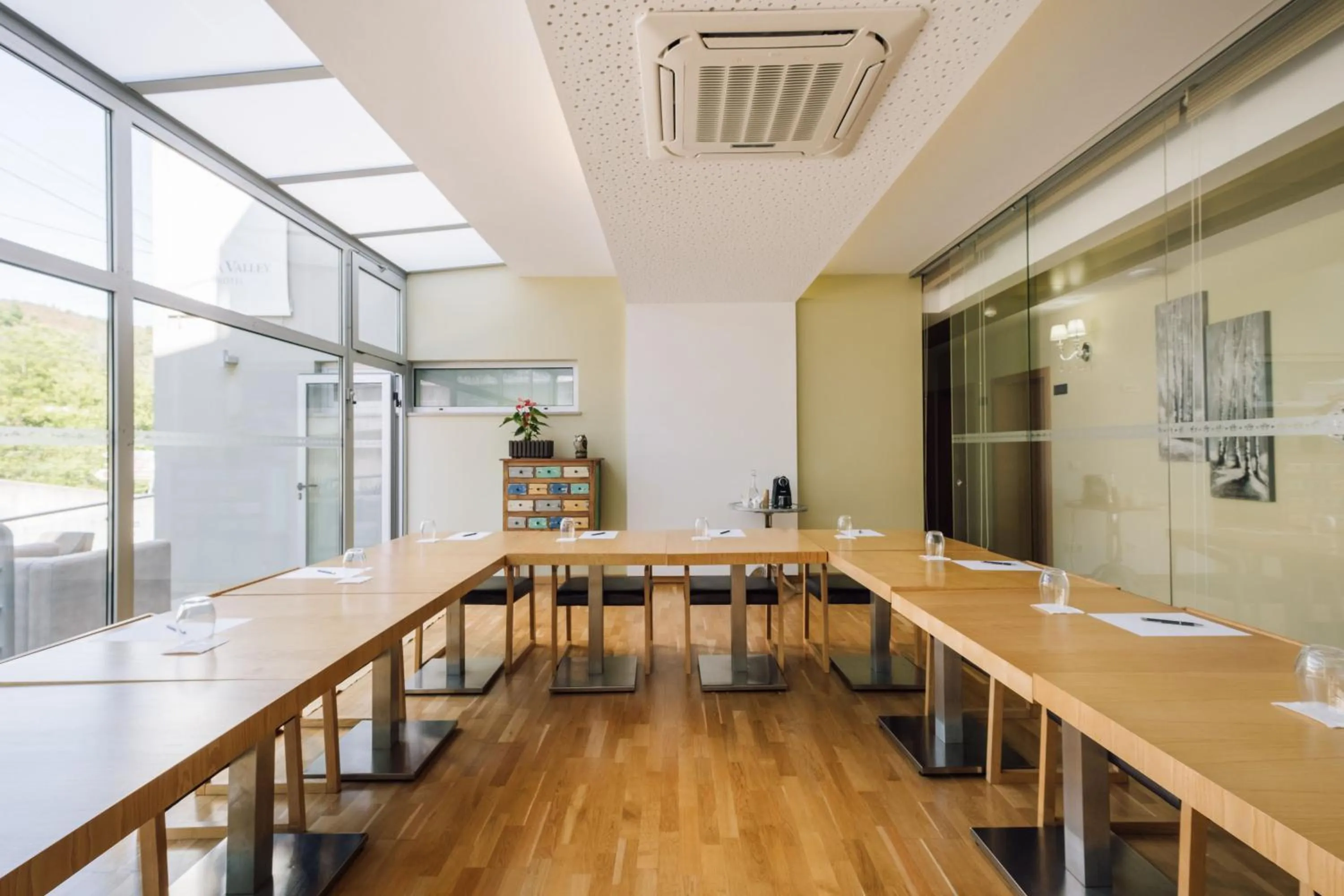 Meeting/conference room in Alva Valley Hotel