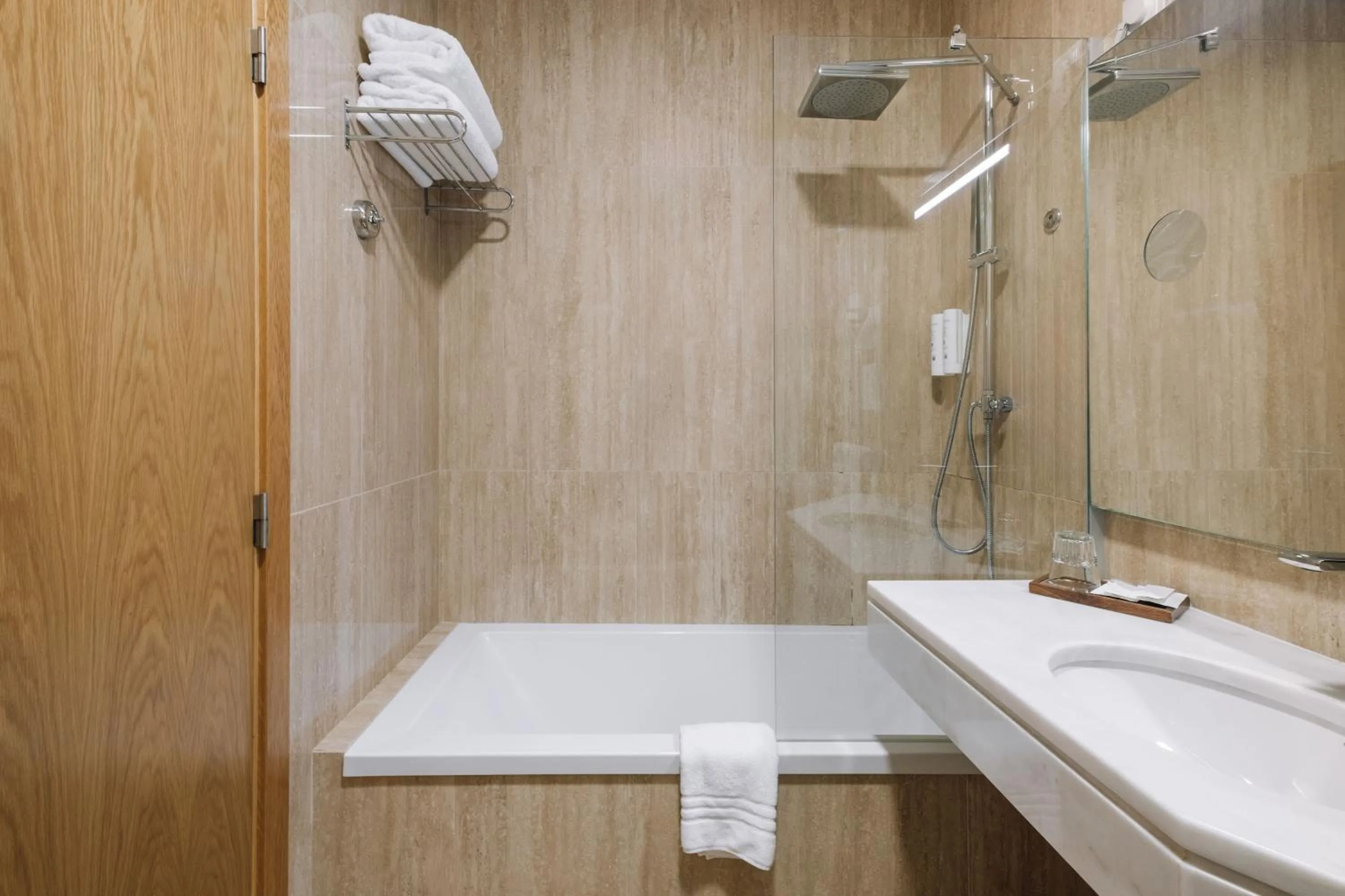 Bathroom in Alva Valley Hotel