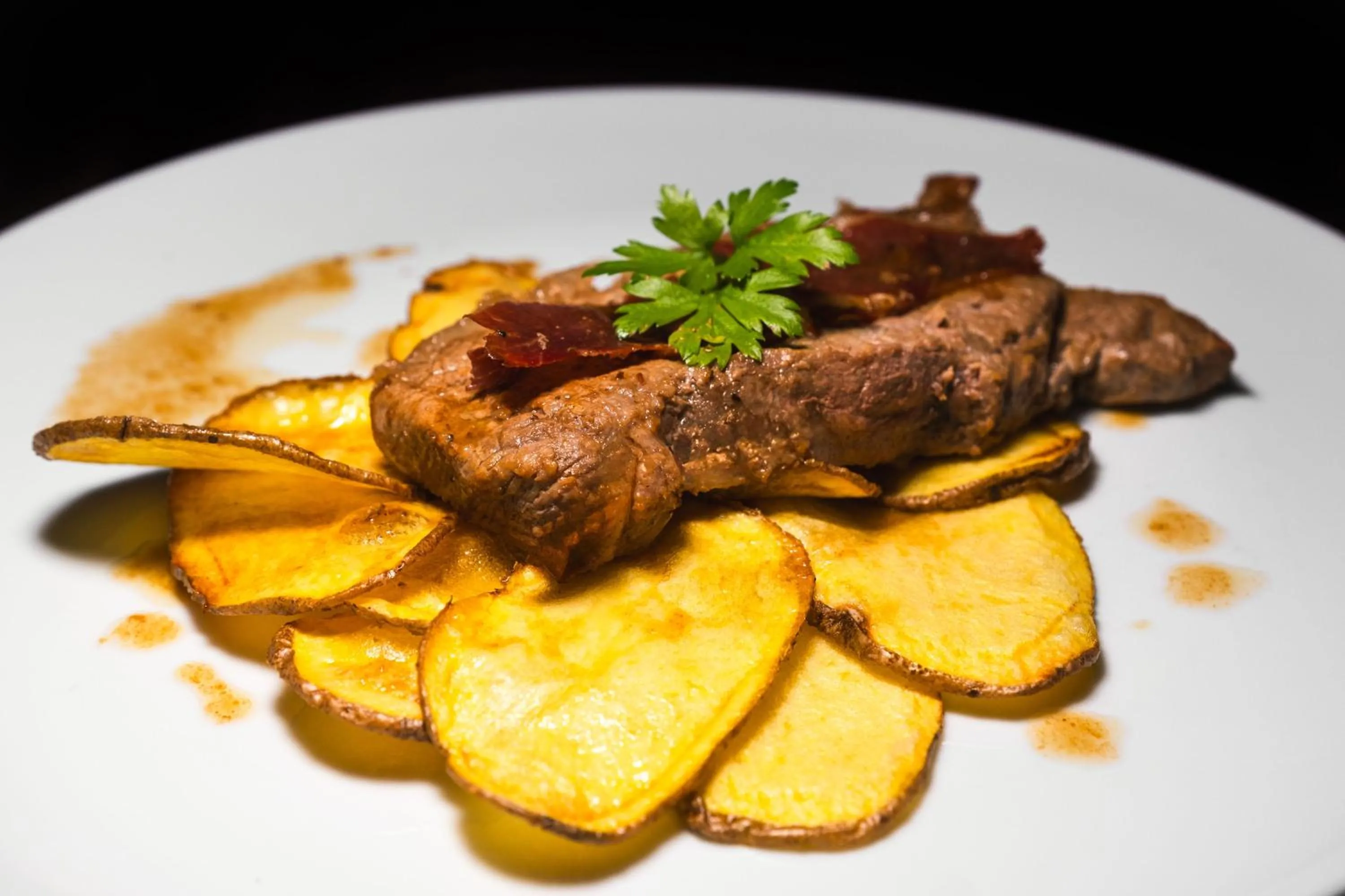 Restaurant/places to eat in Alva Valley Hotel