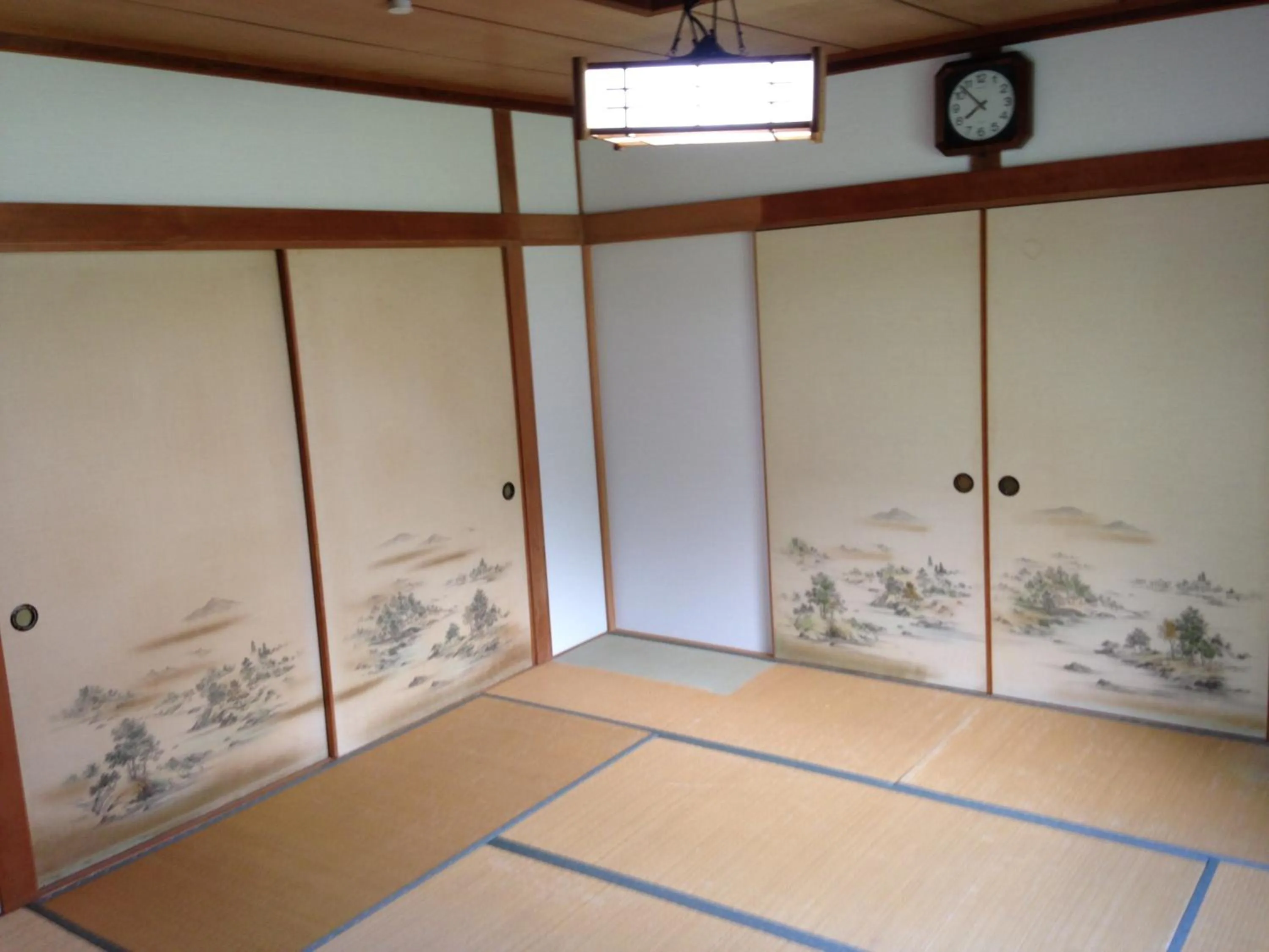 Photo of the whole room in Koukaso
