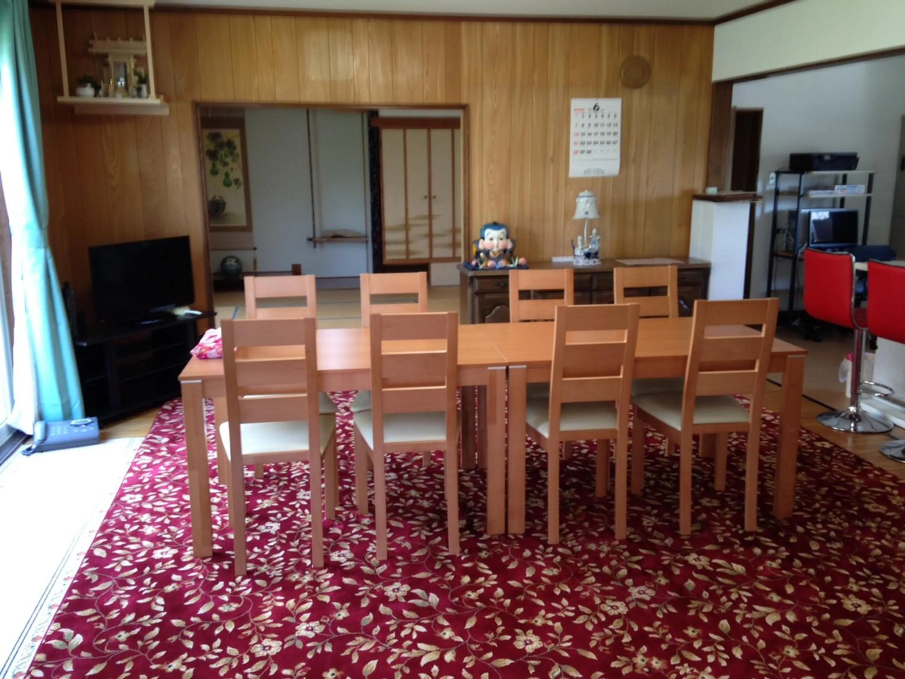 Communal lounge/ TV room in Koukaso