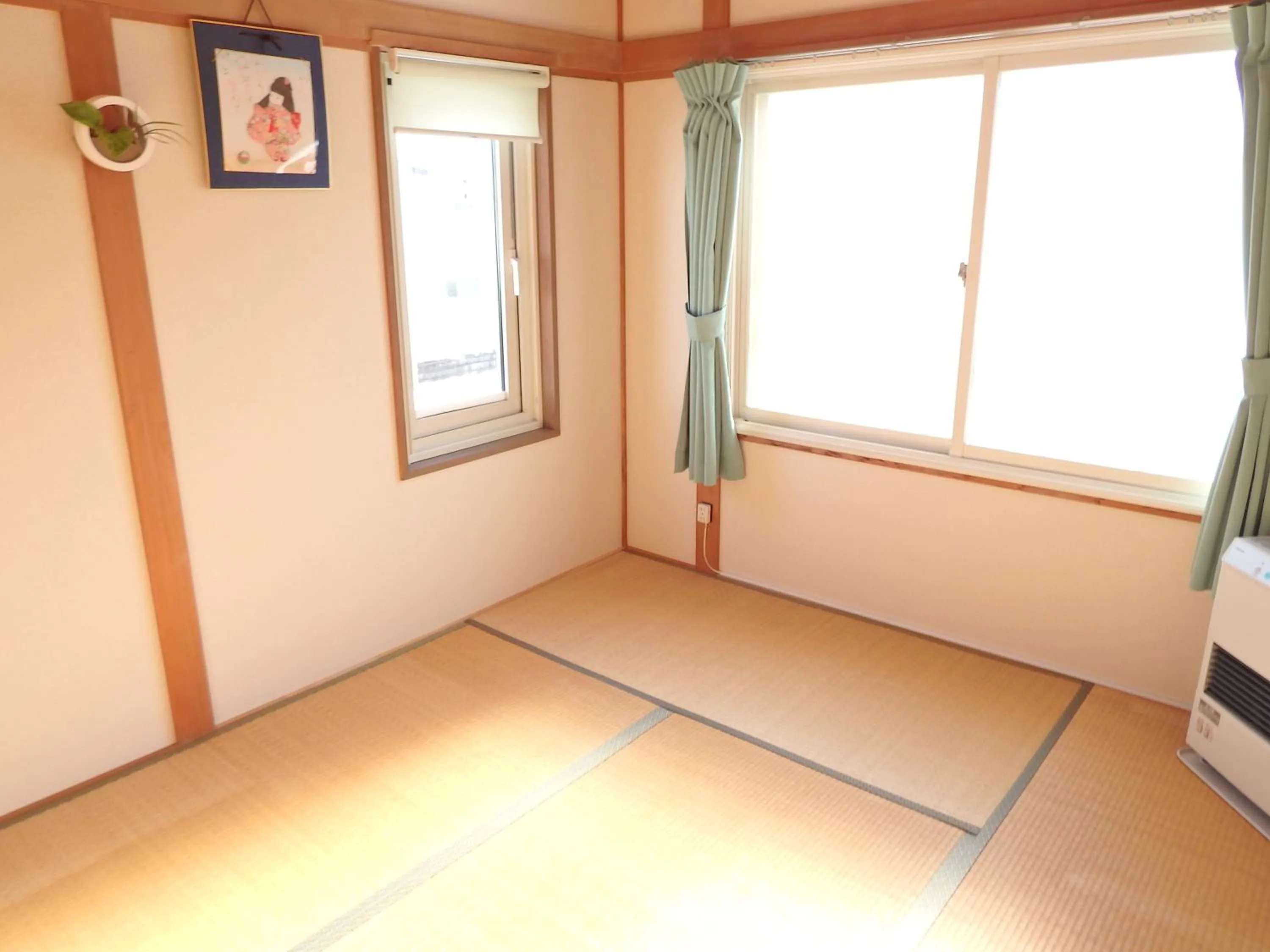 Photo of the whole room in Koukaso
