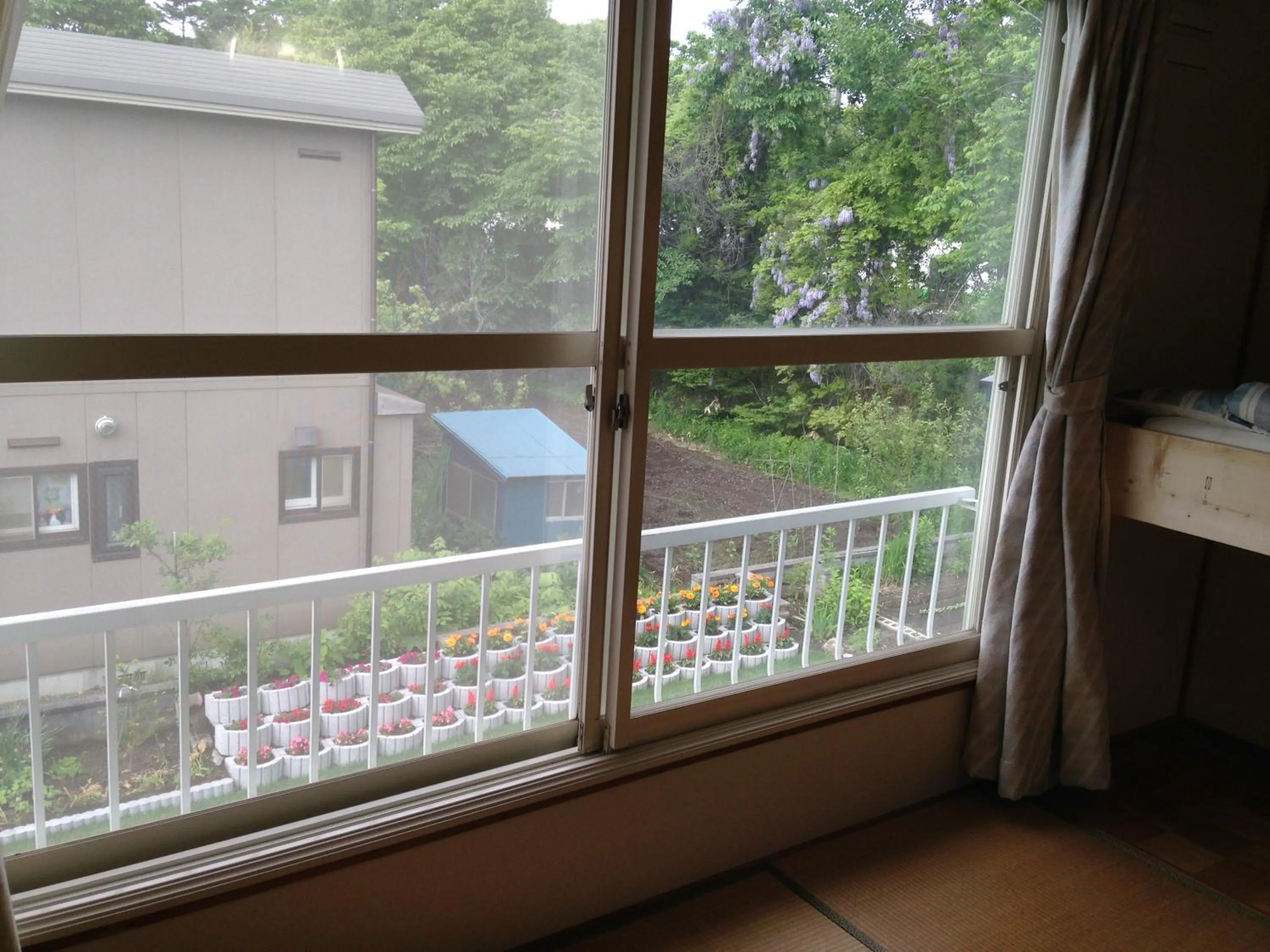 Photo of the whole room in Koukaso