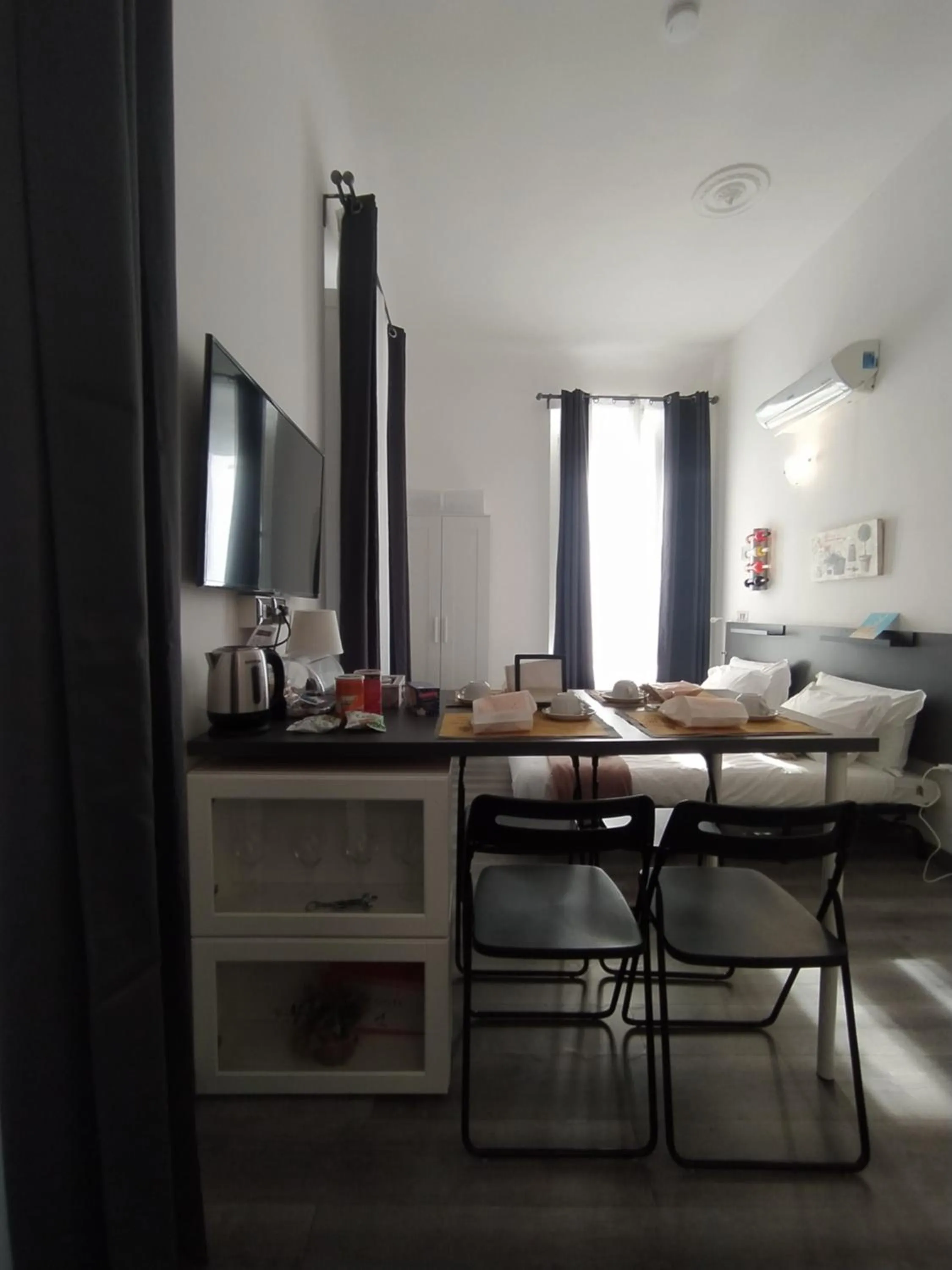 Food close-up, Bed in Domus Nikolai