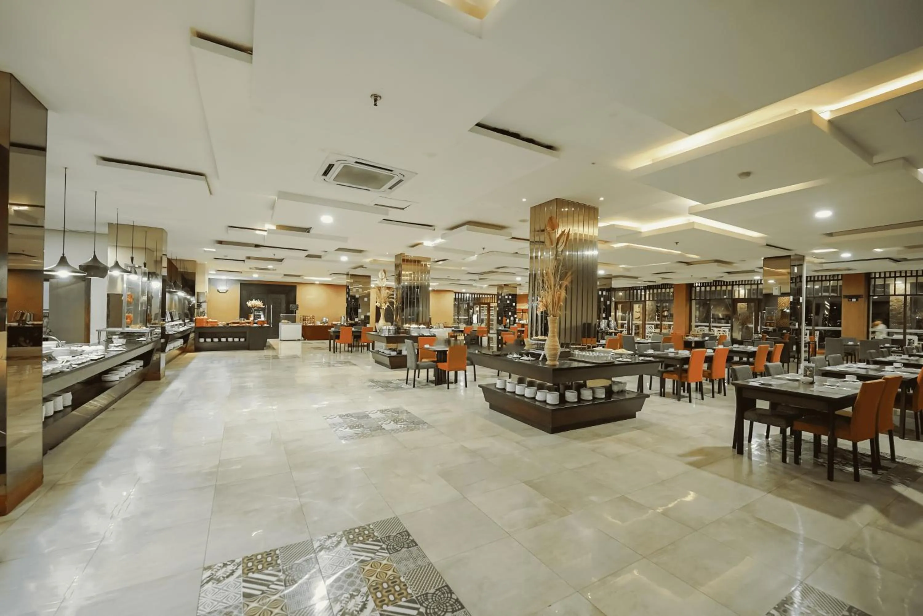 Restaurant/places to eat in Grand Tjokro Hotel Balikpapan
