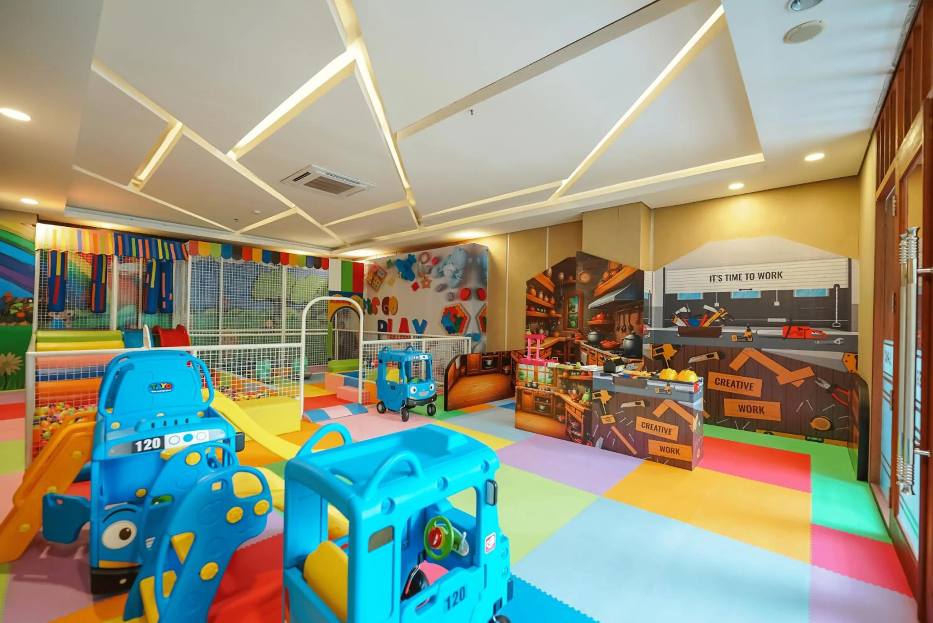 Children play ground in Grand Tjokro Hotel Balikpapan