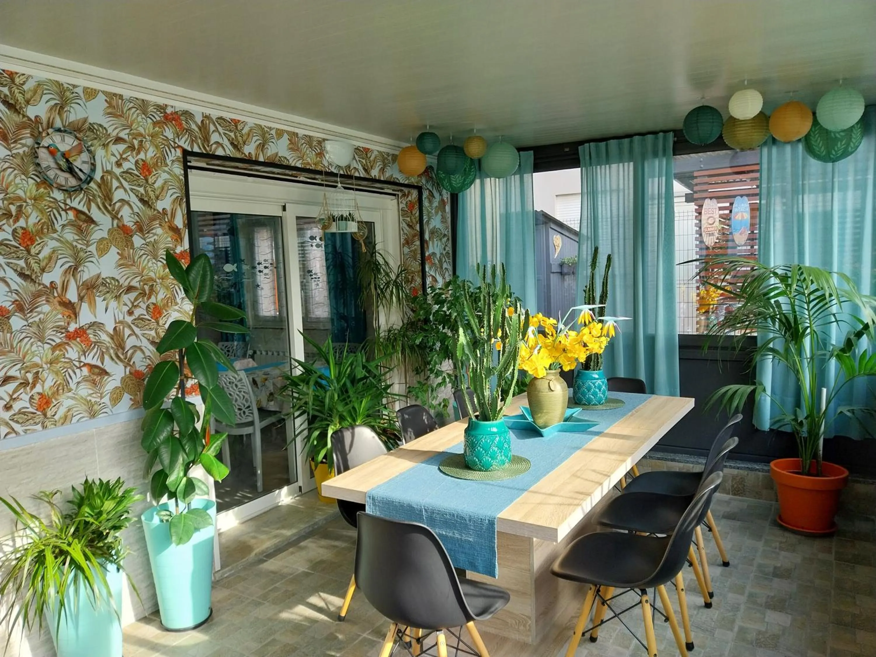 Restaurant/places to eat in Villa La Lanterna