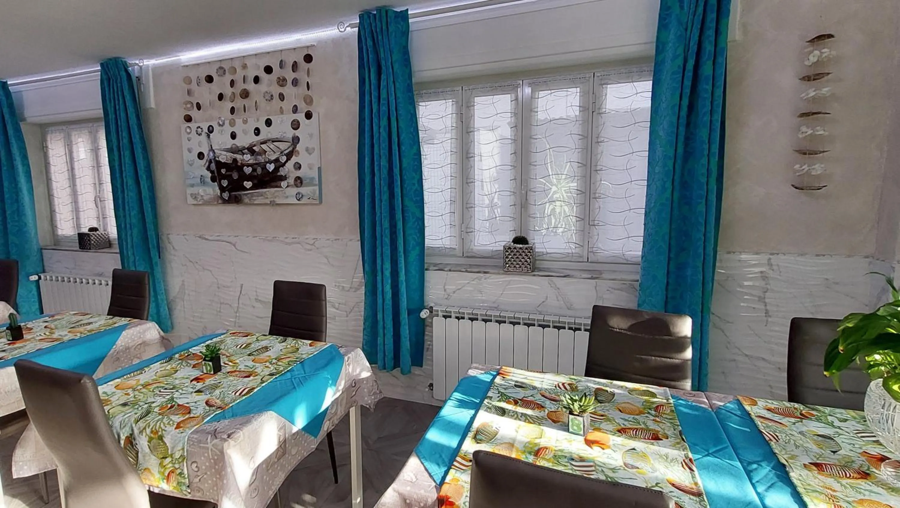 Restaurant/places to eat in Villa La Lanterna