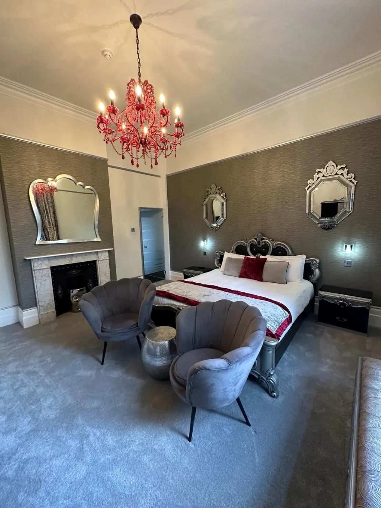 Bedroom, Bed in Derby Manor