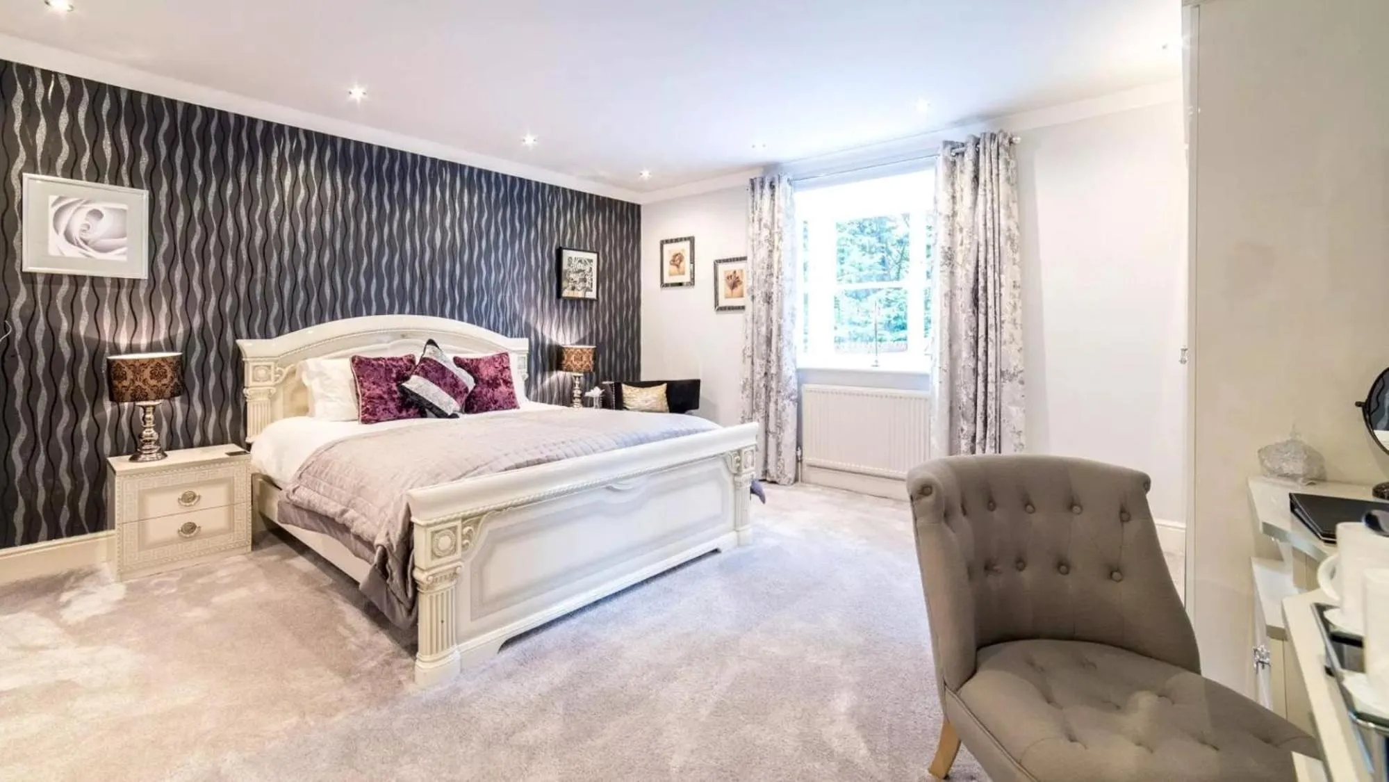 Bedroom, Bed in Derby Manor