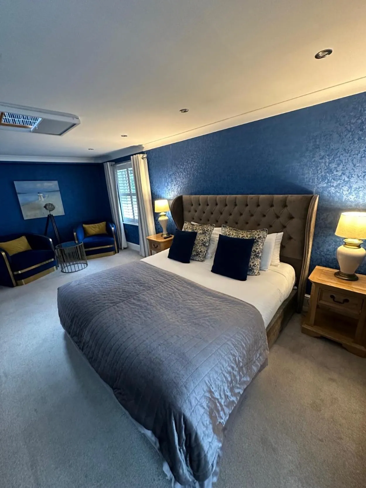 Bedroom, Bed in Derby Manor