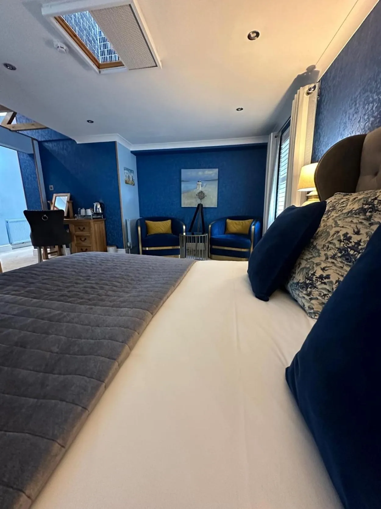 Bedroom, Bed in Derby Manor