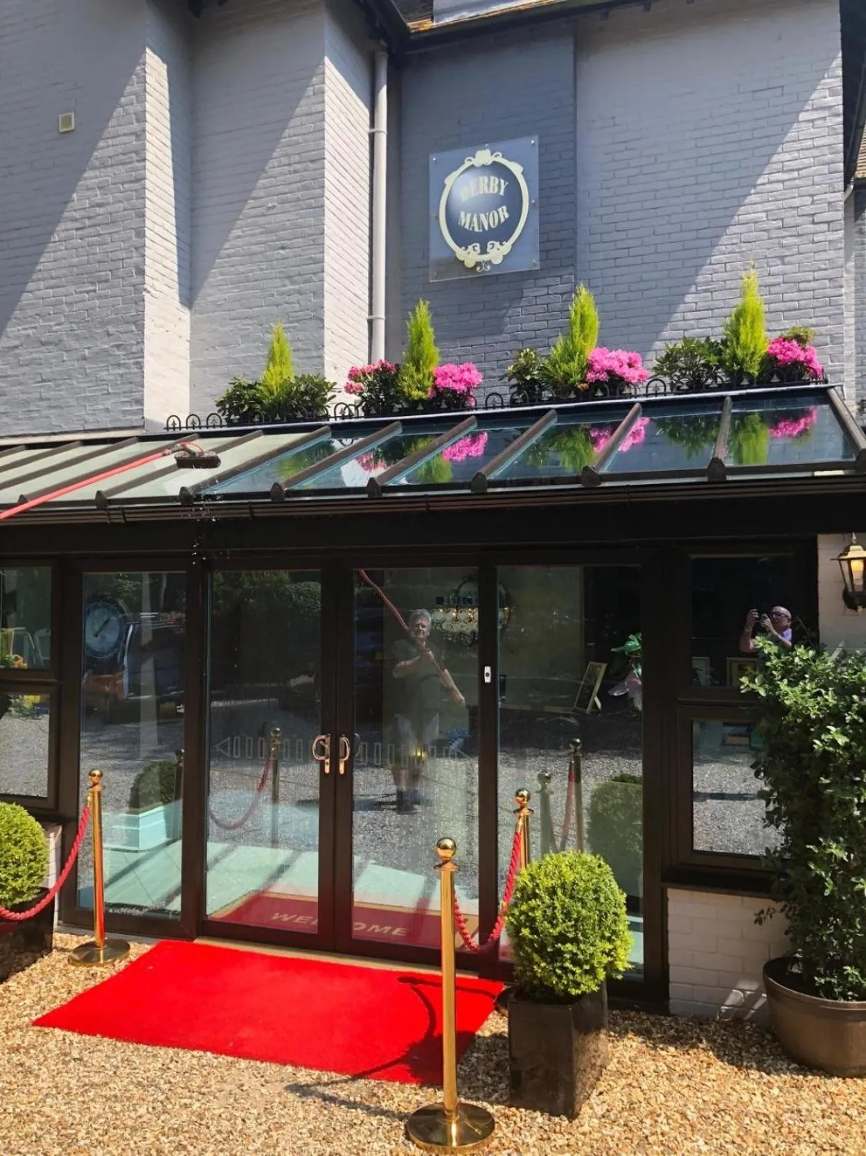 Facade/entrance in Derby Manor