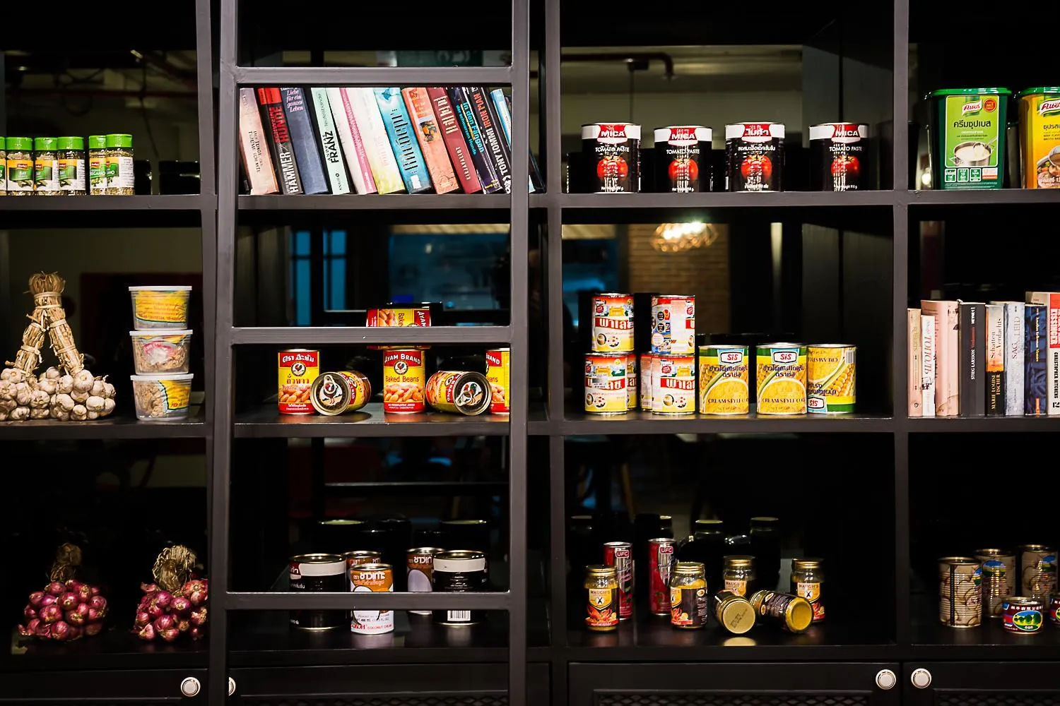 Food in Sunshine Hip Hotel