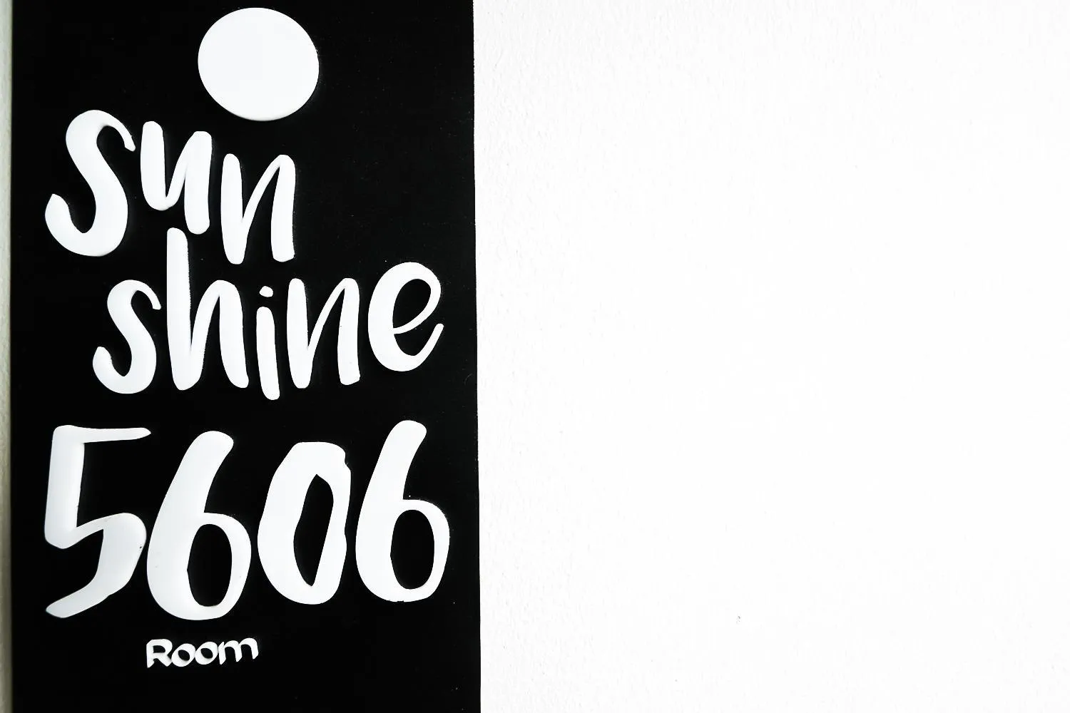 Logo/Certificate/Sign in Sunshine Hip Hotel