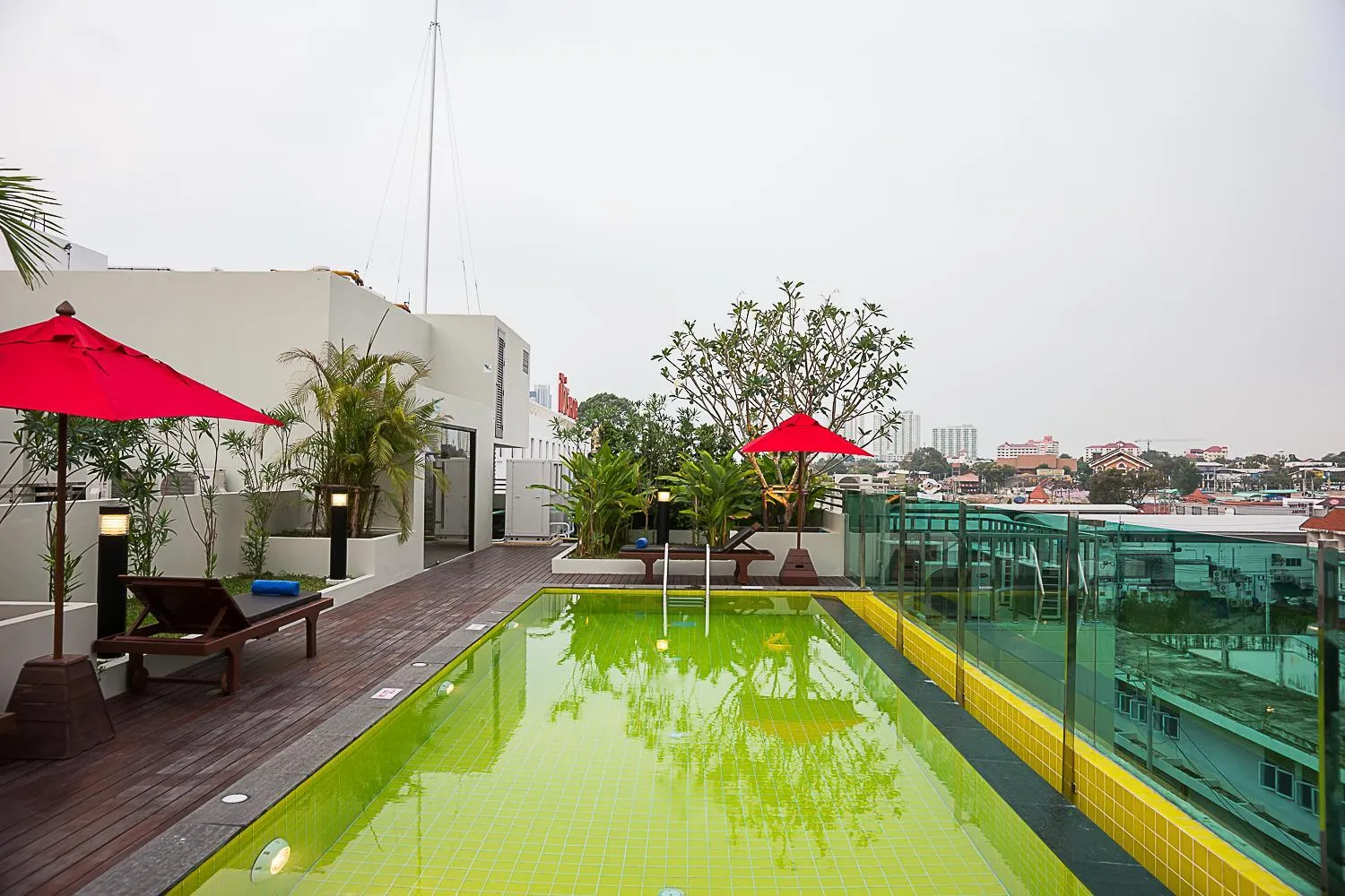 Day in Sunshine Hip Hotel