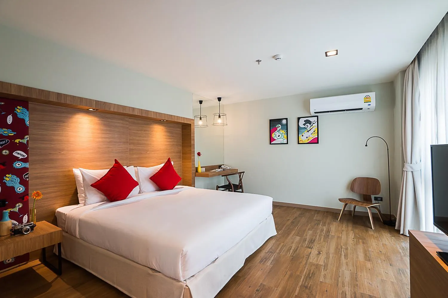 Bed in Sunshine Hip Hotel