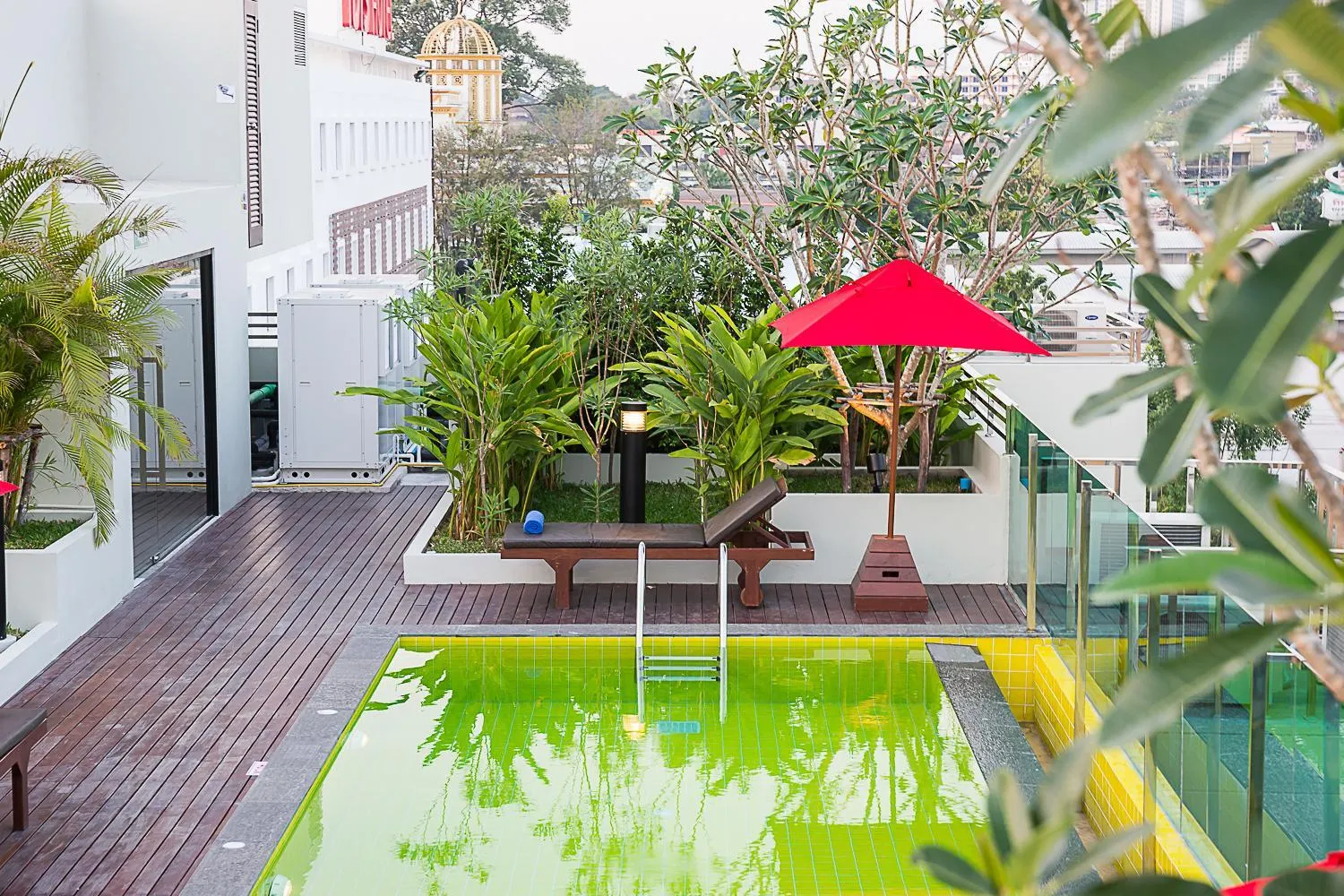 Pool view in Sunshine Hip Hotel