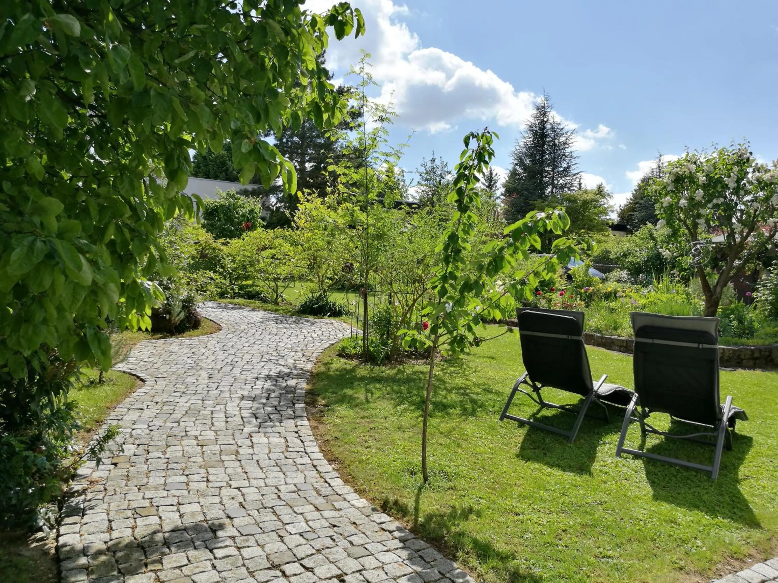 Garden in Apartment HAUS MERLIN am Böckelsberg