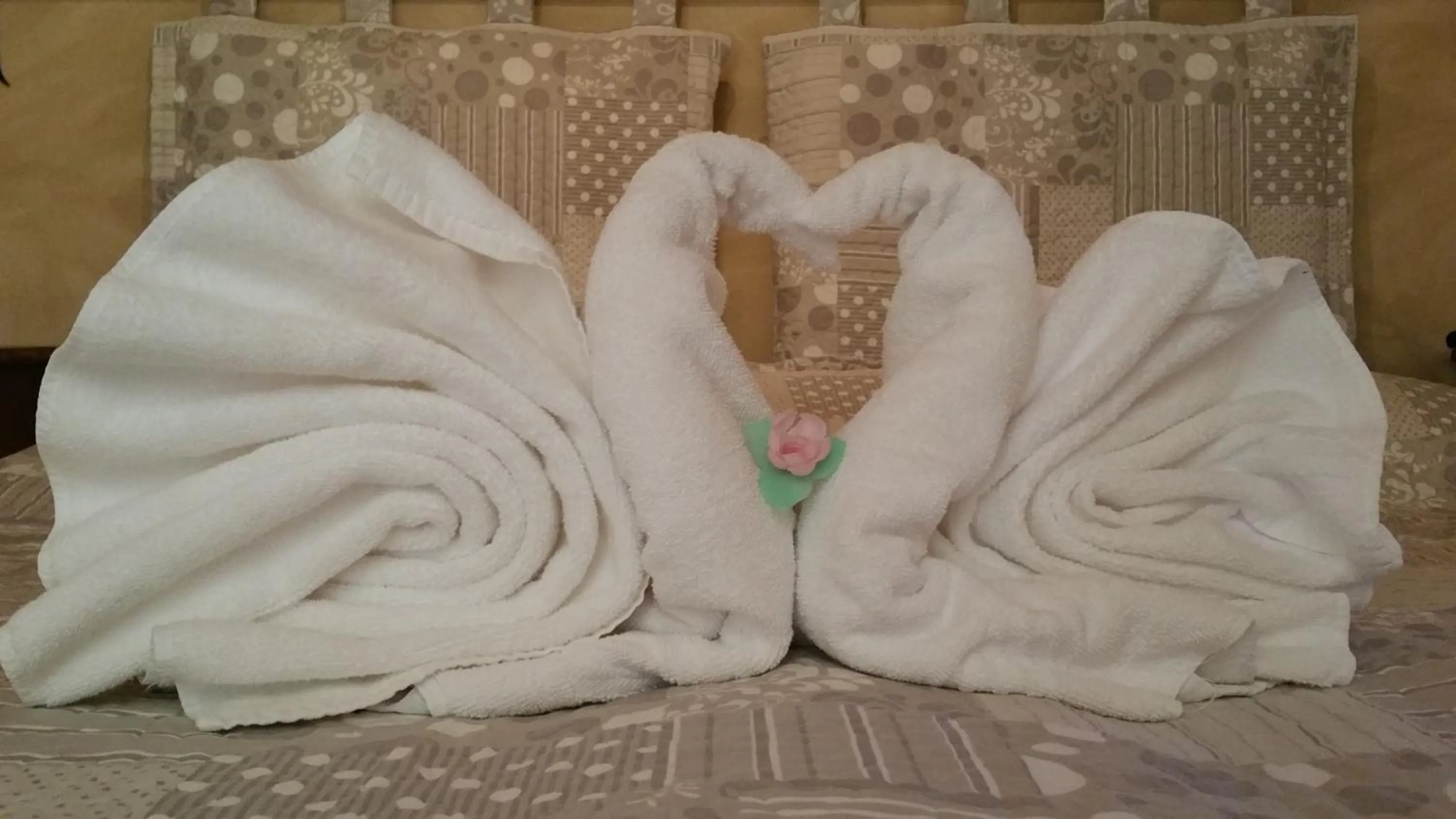 Decorative detail, Bed in La Casa Delle Rondini