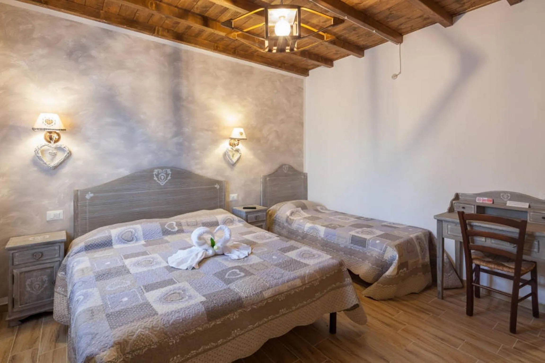 Photo of the whole room, Bed in La Casa Delle Rondini