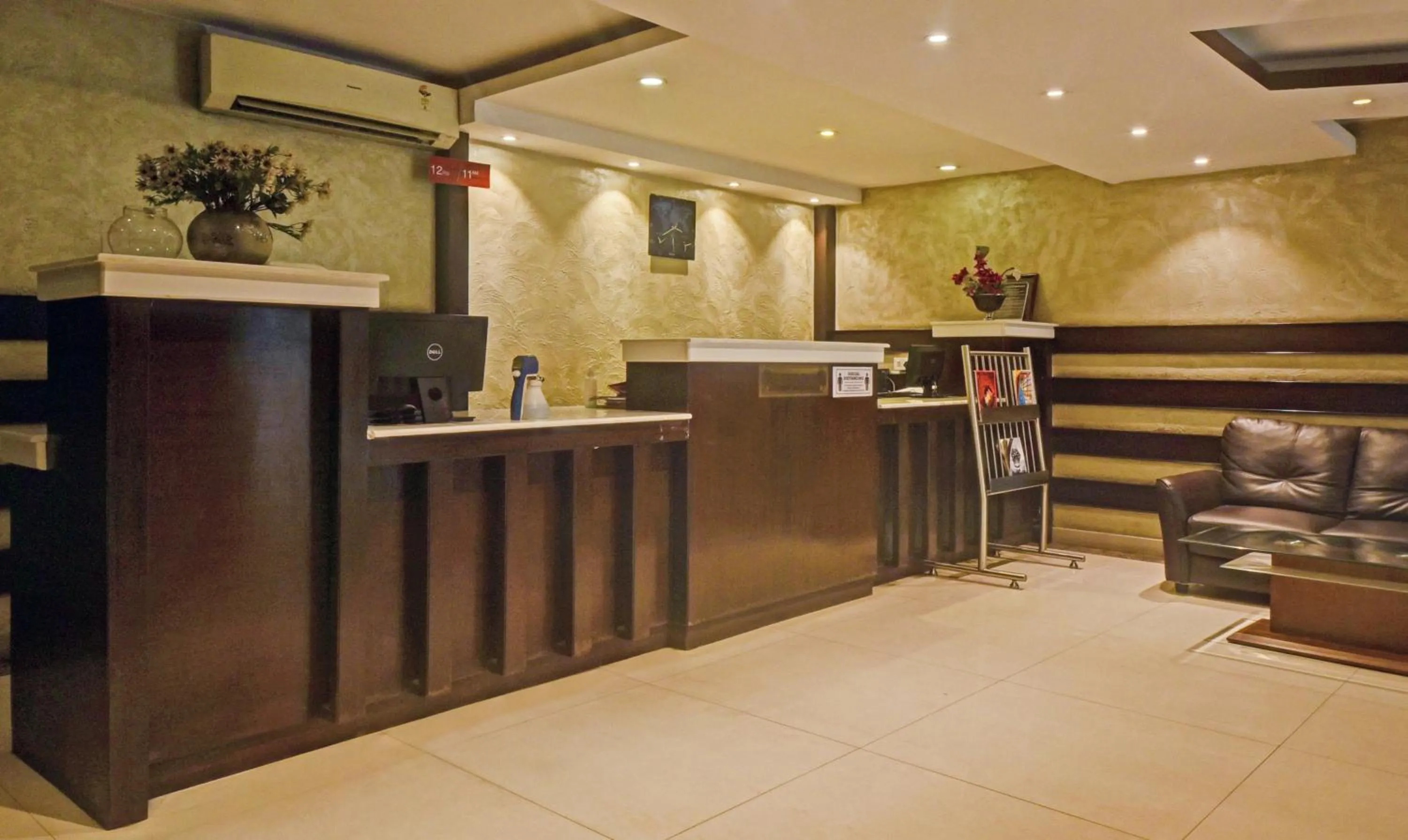 Lobby or reception in Treebo Savoury Sea Shell Residency