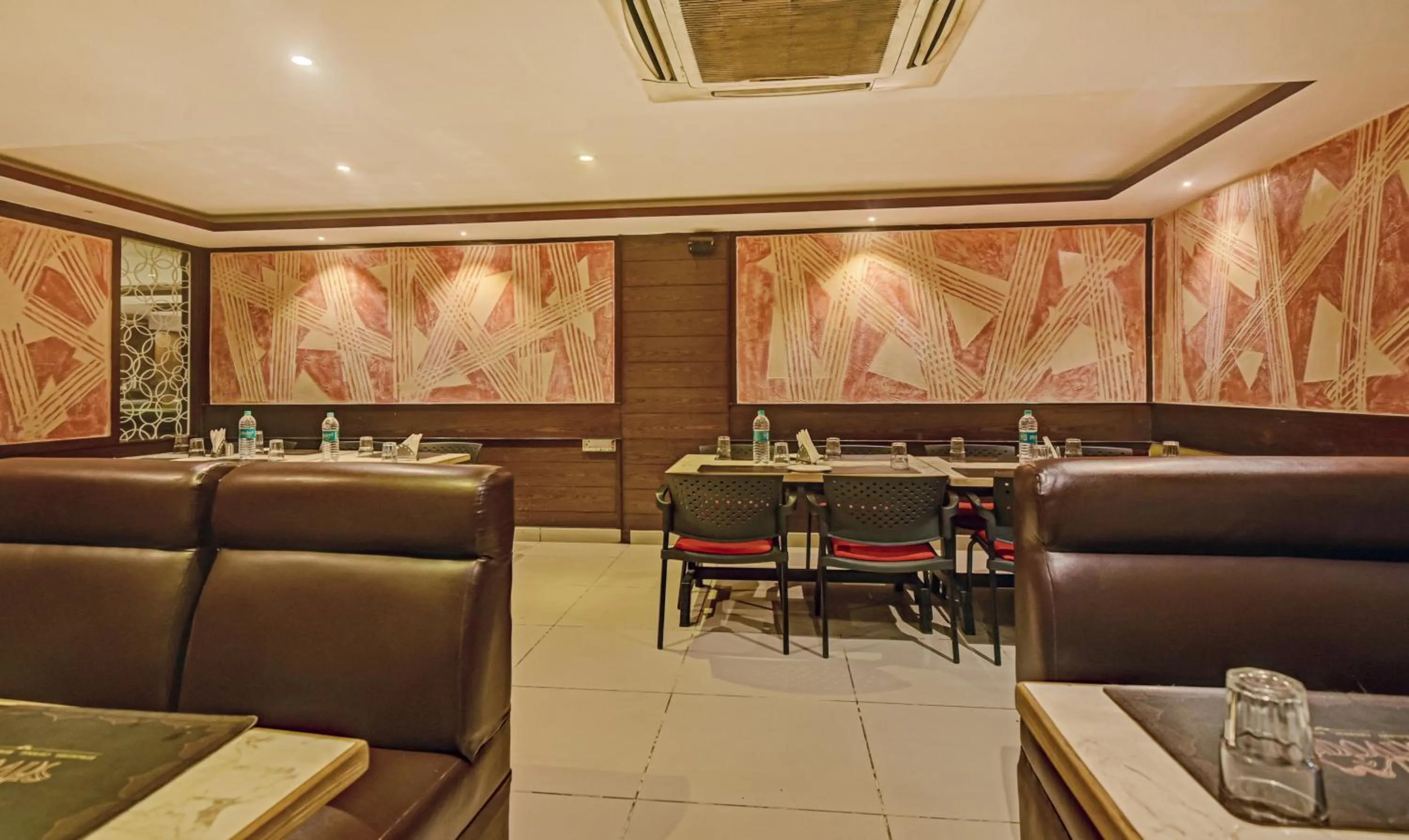 Dining area in Treebo Savoury Sea Shell Residency