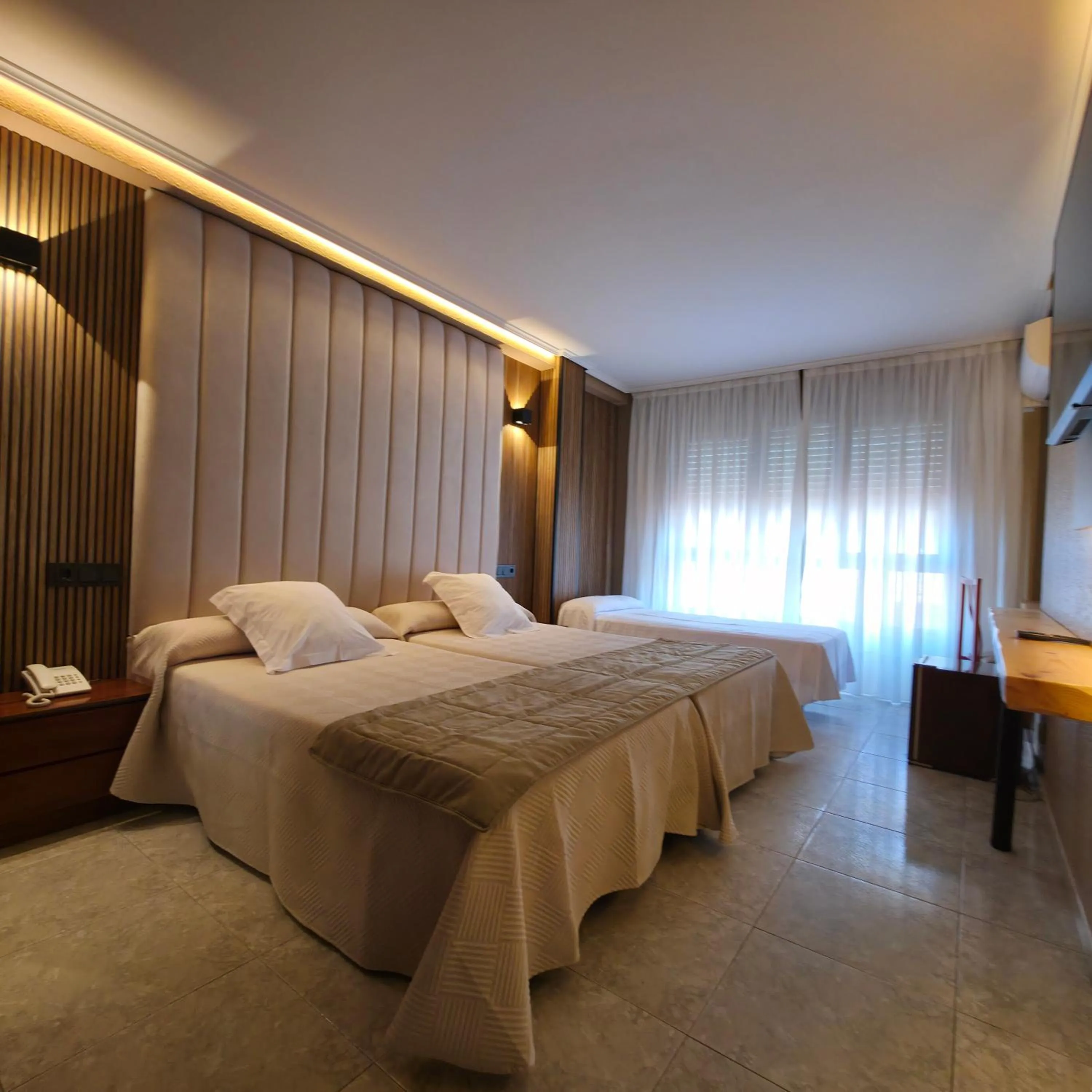 Bedroom, Bed in Hotel Gala