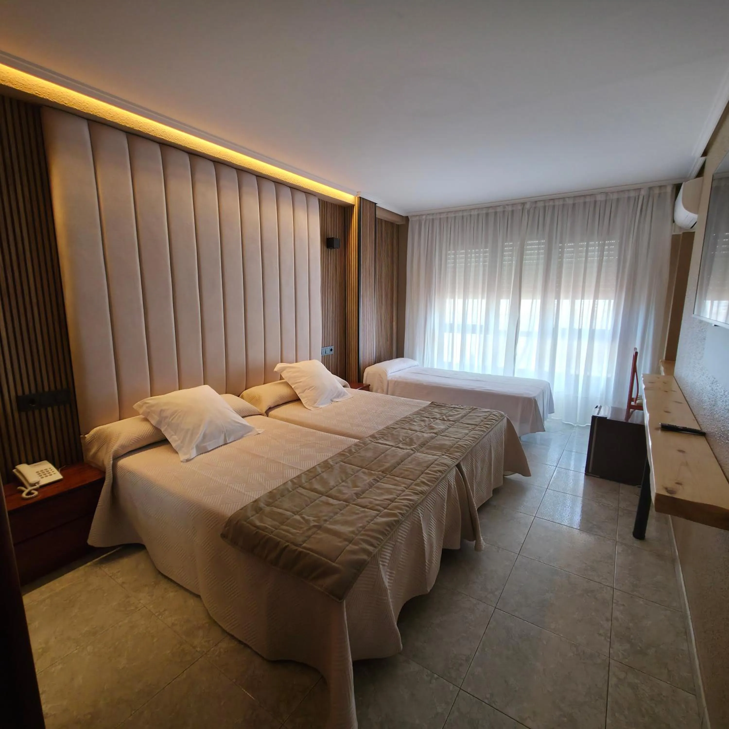 Bedroom, Bed in Hotel Gala