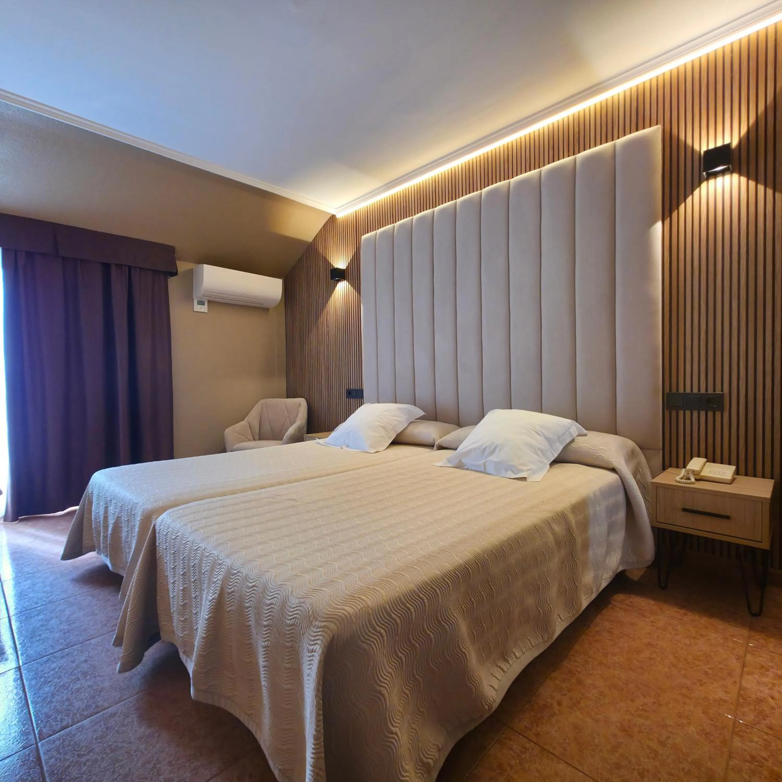 Photo of the whole room, Bed in Hotel Gala