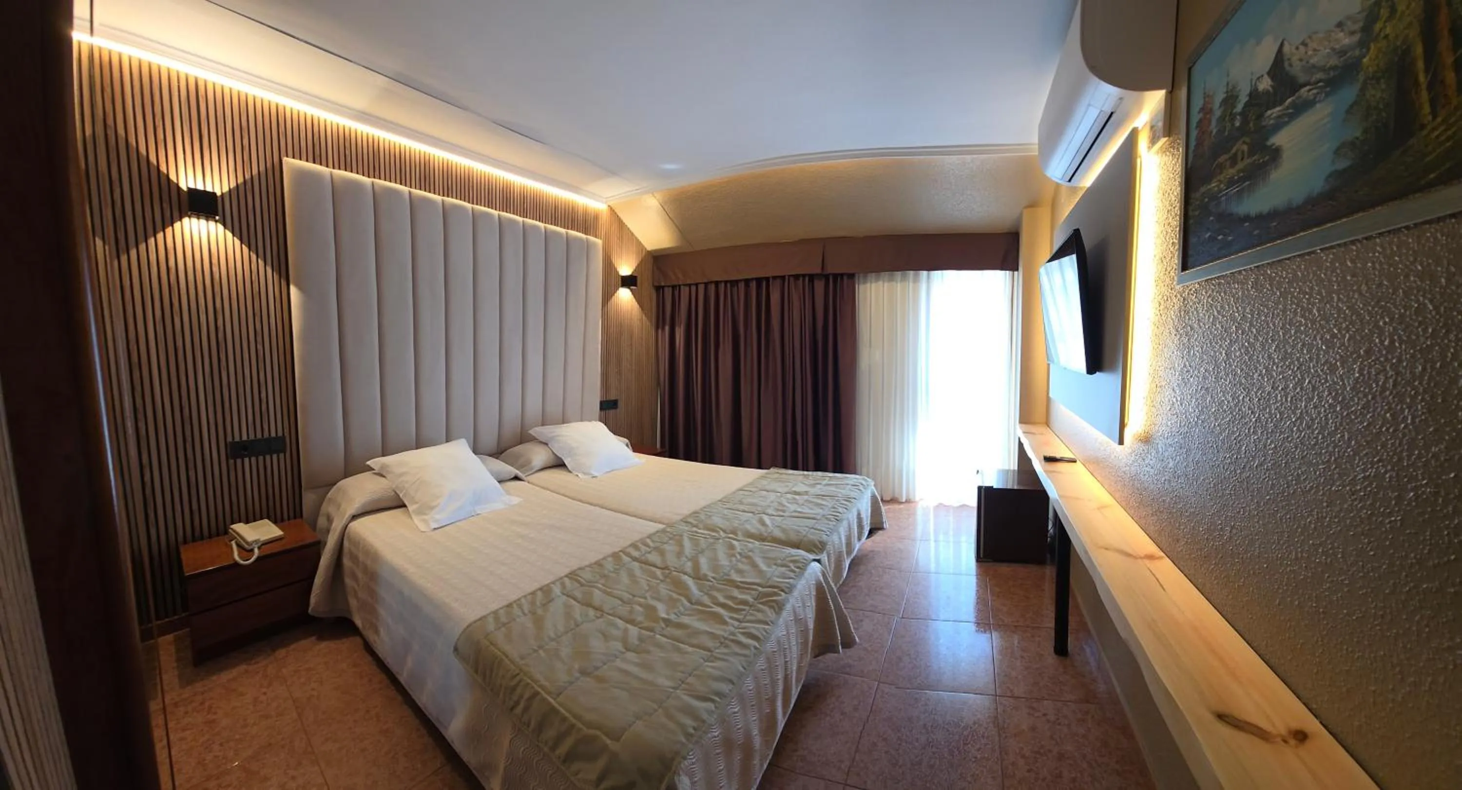 Photo of the whole room, Bed in Hotel Gala